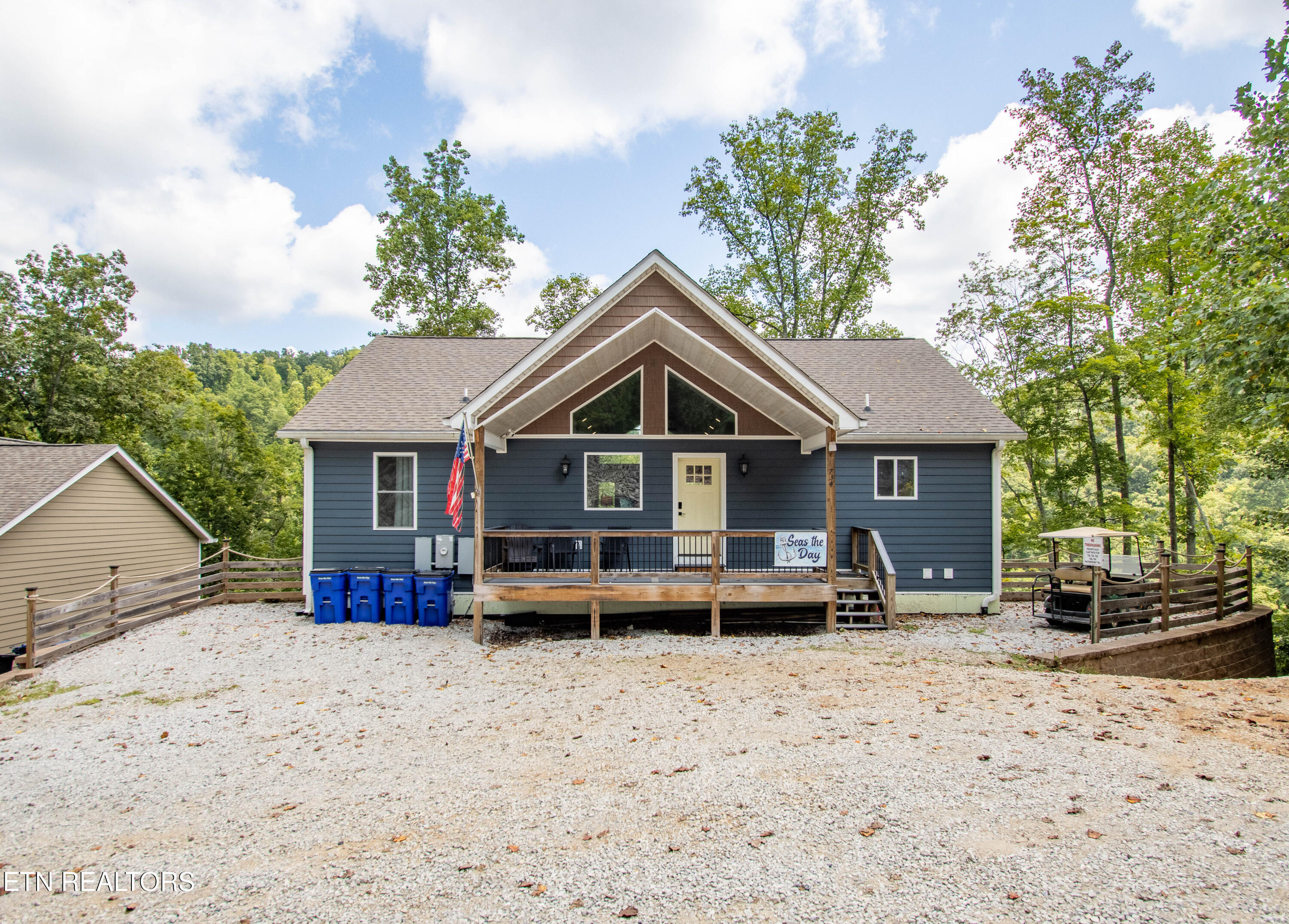 734 Waterfront Tr — photo