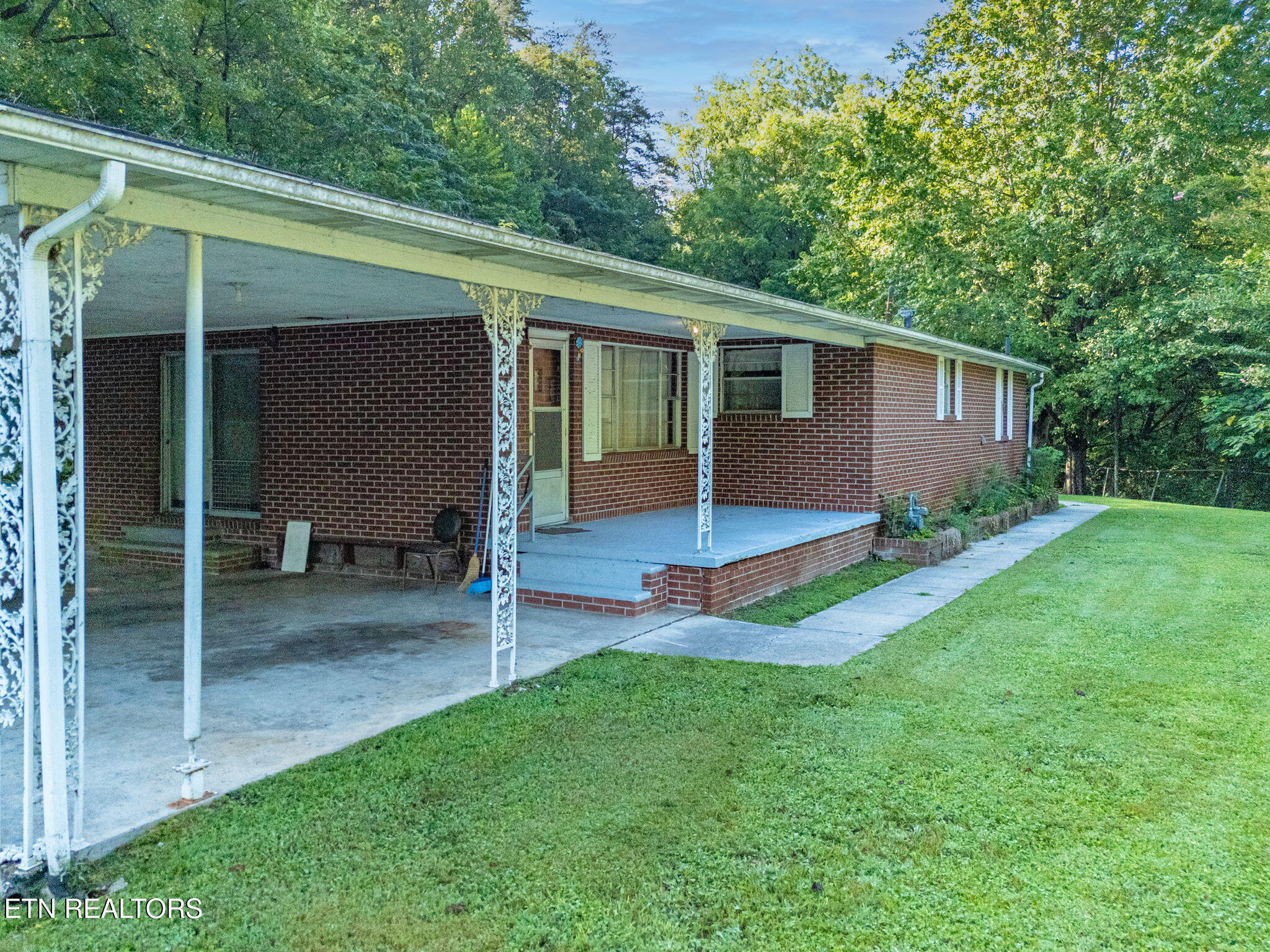 813 Andys Ridge Rd, Rocky Top, TN 37769 — photo 3
