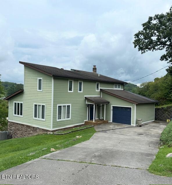 135 NE Modoc Ave — photo