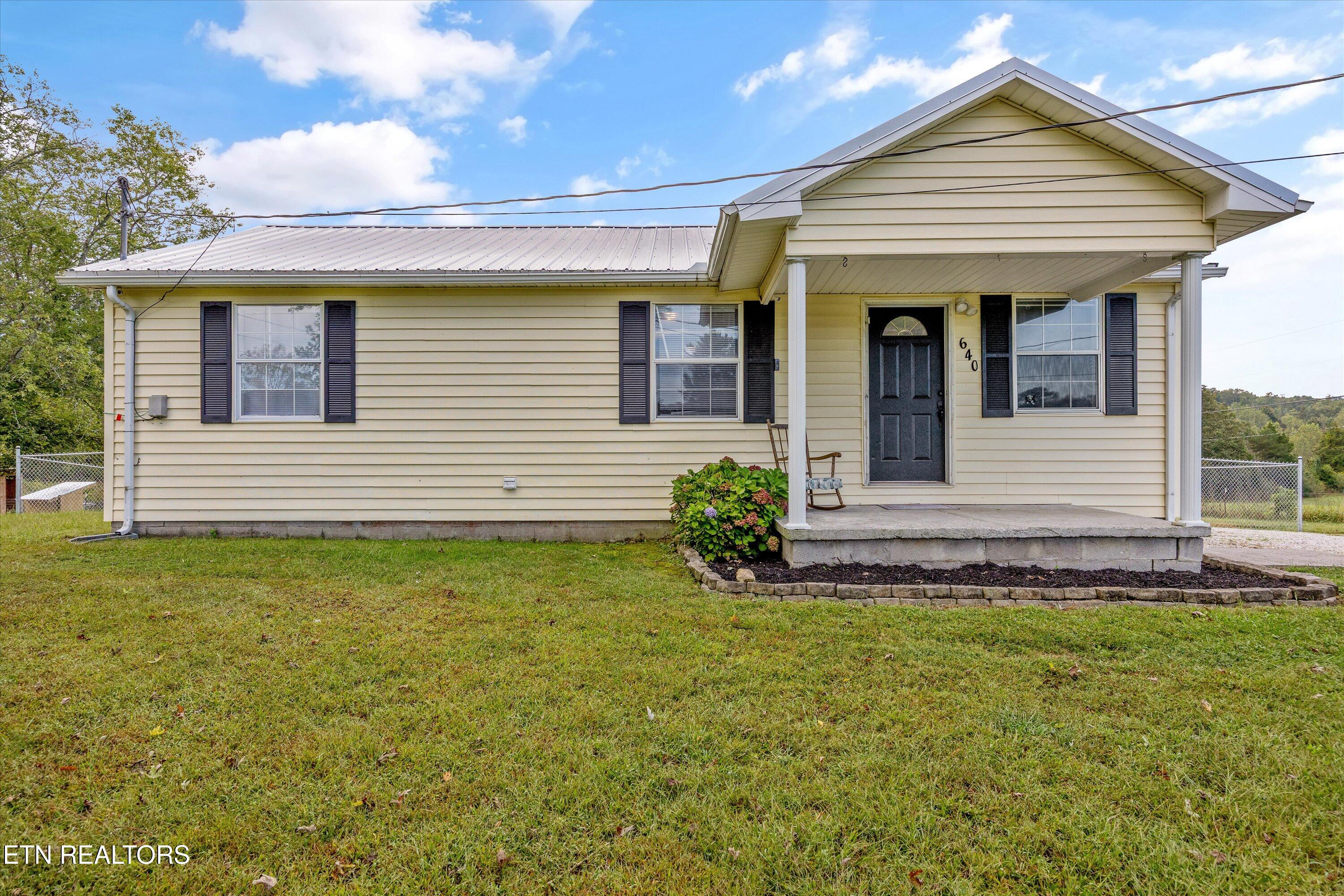 640 Camp Ridge Rd — photo
