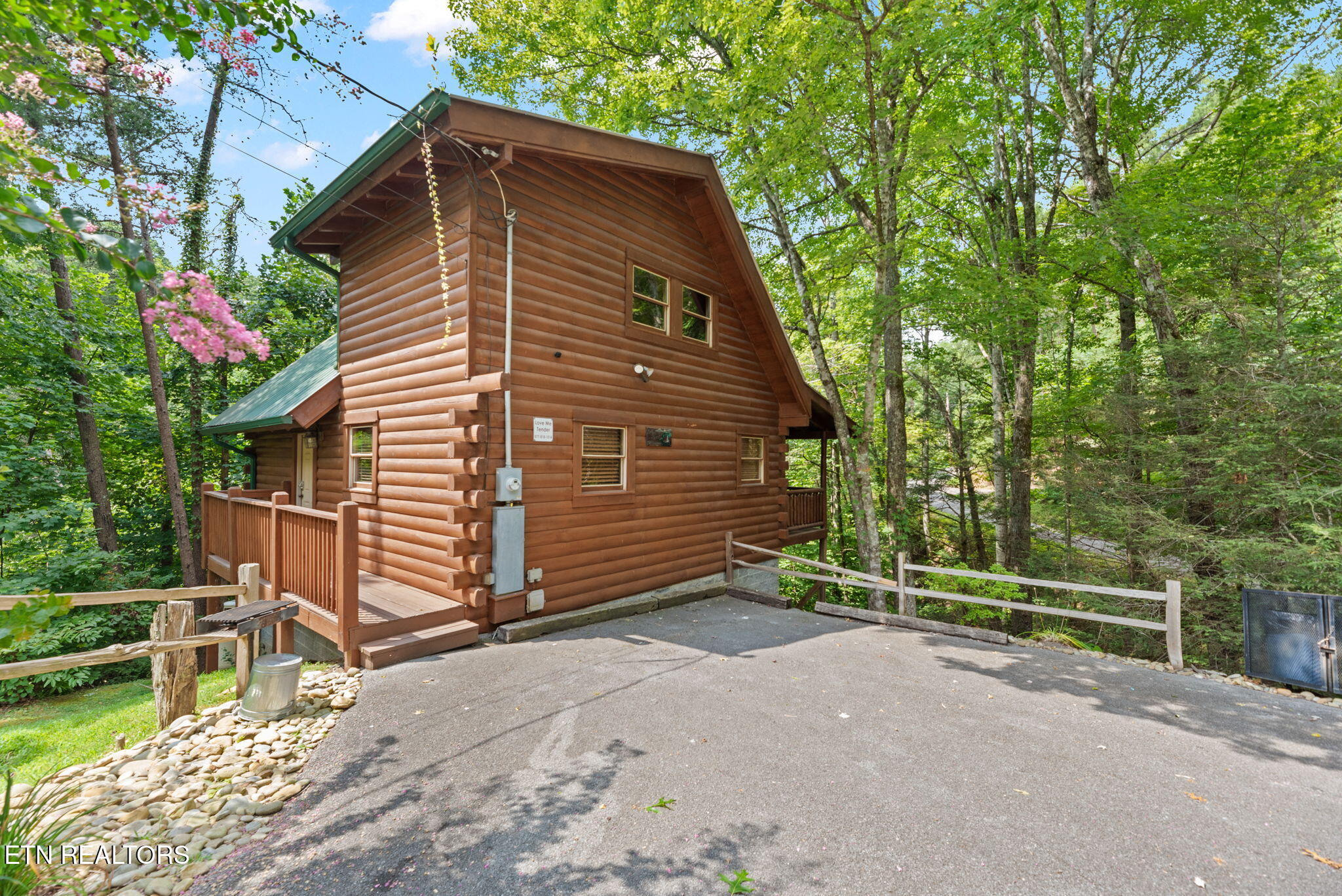 1324 Ski View Lane — photo
