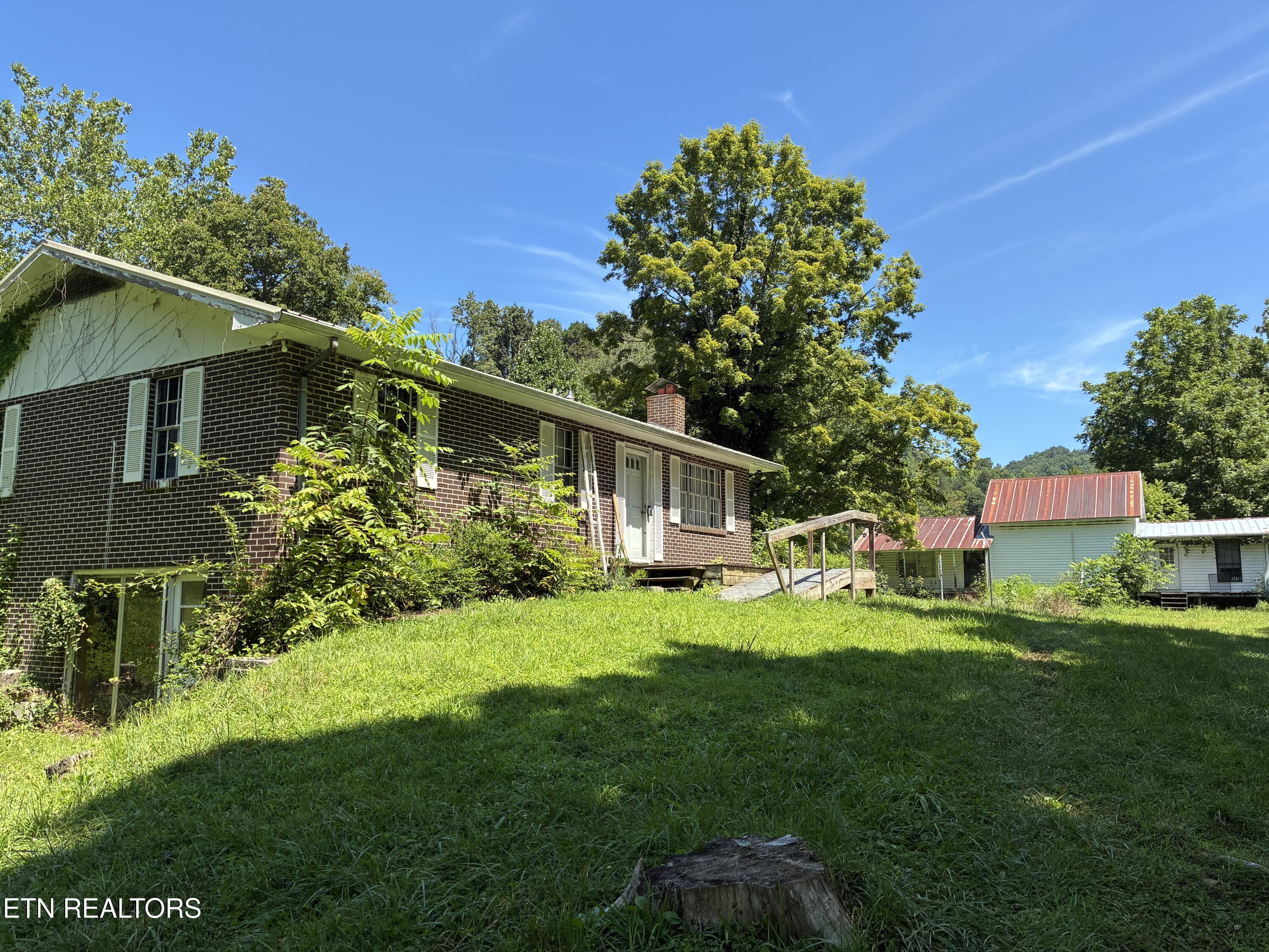 186 Drinnon Lane — photo
