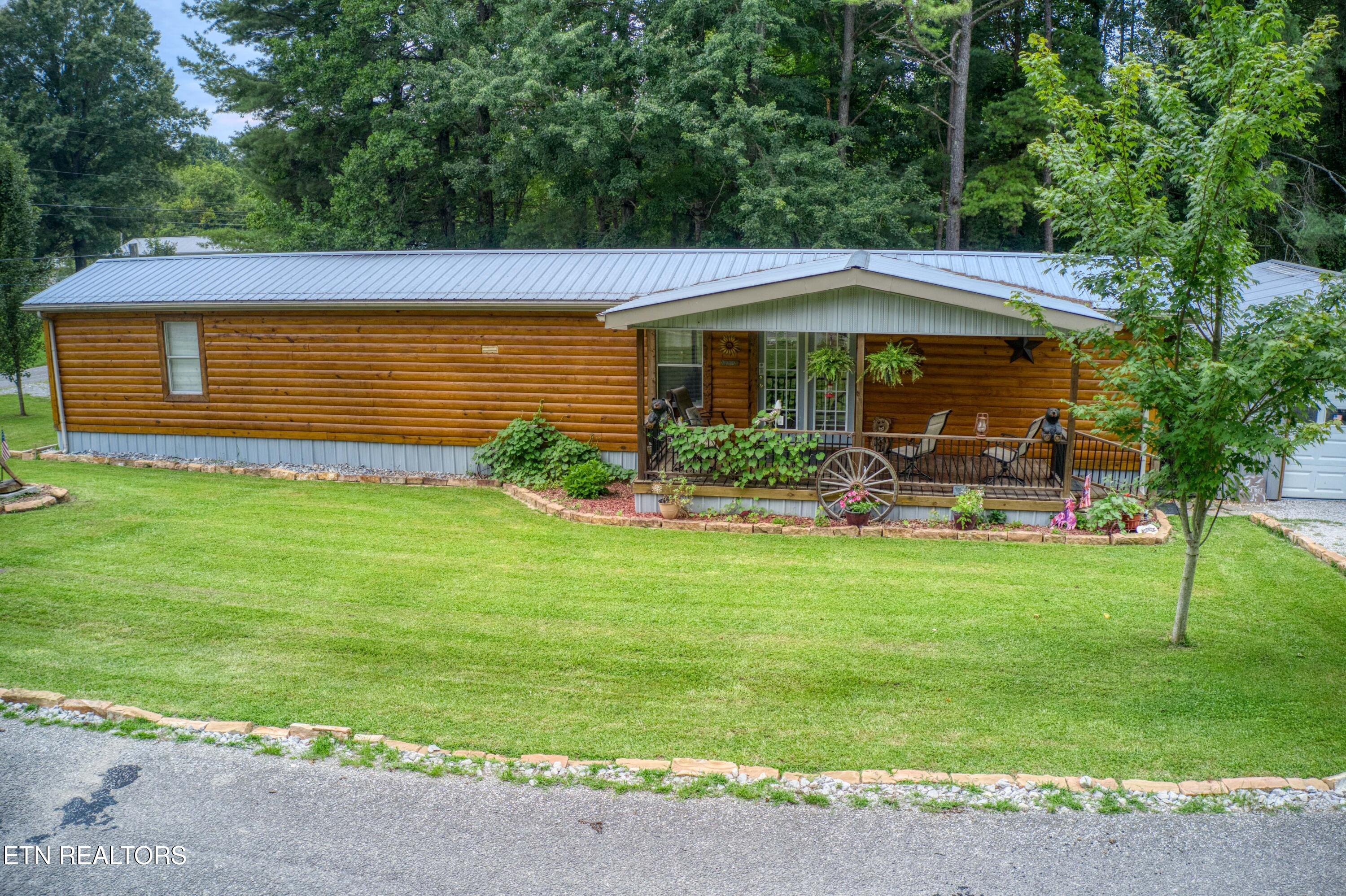 810 Mitchell Lane — photo