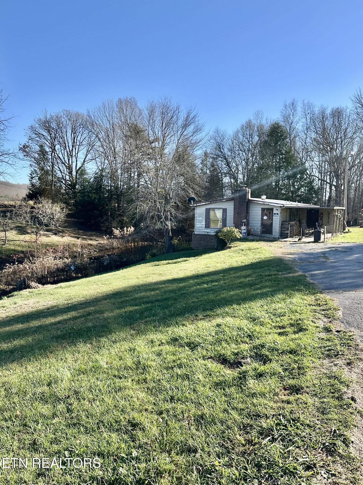 1500 Coal Hill Rd — photo