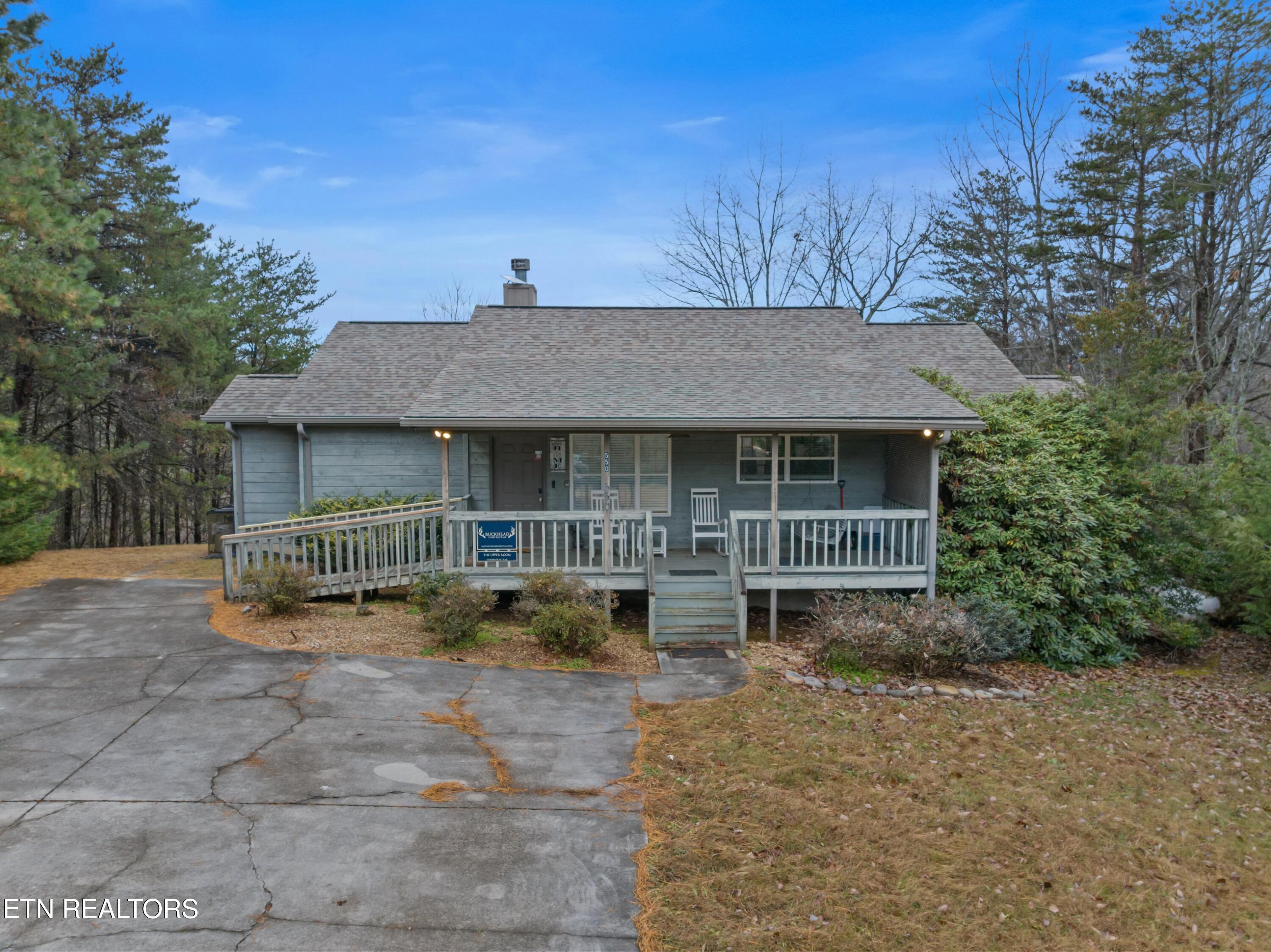 550 Sassafras Tr — photo