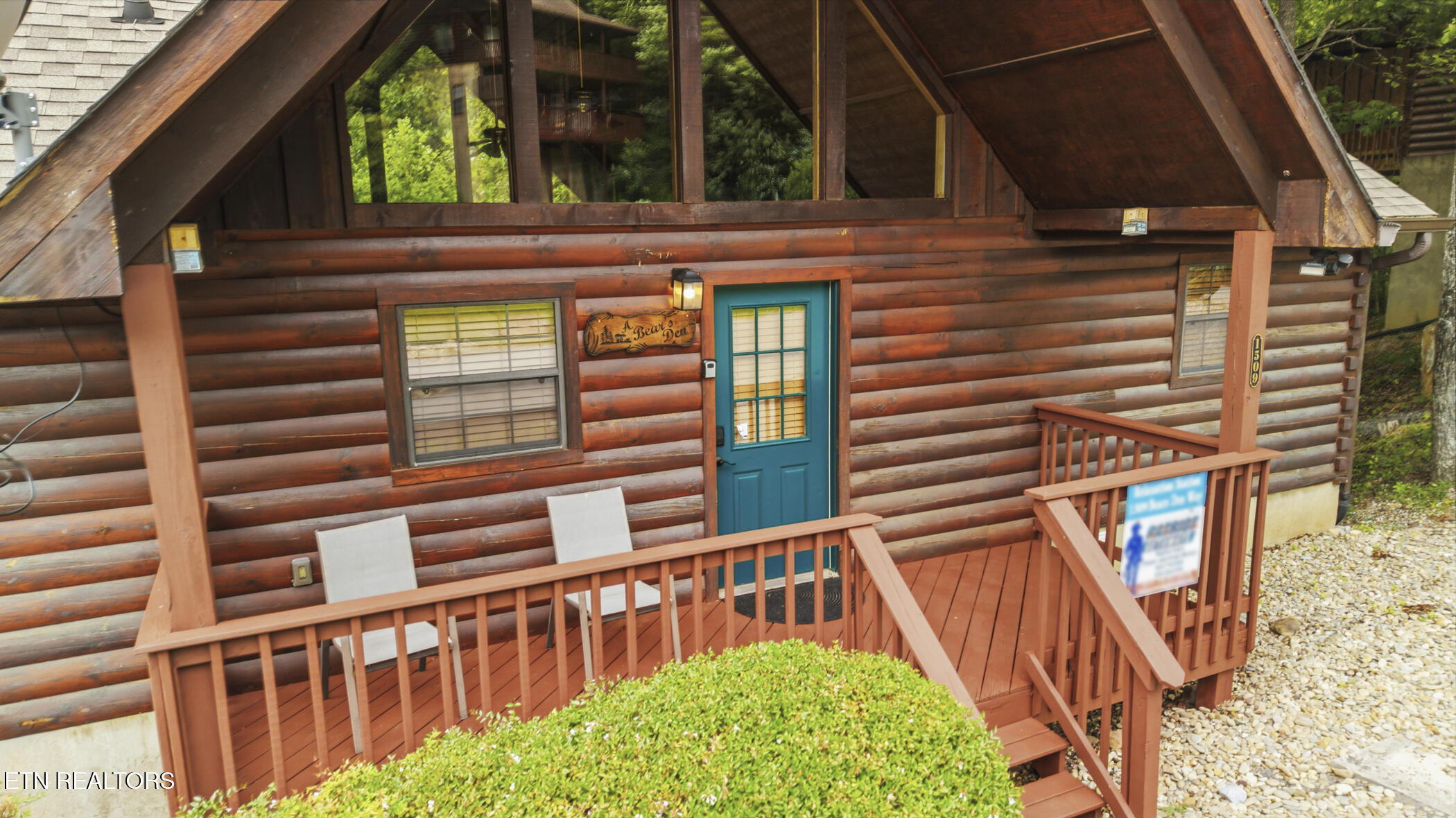 1509 Bears Den Way — photo