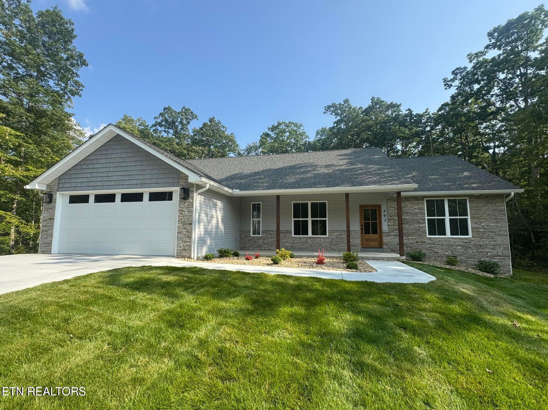 402 St George Drive — photo