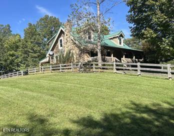 323 Beech Hollow Rd — photo