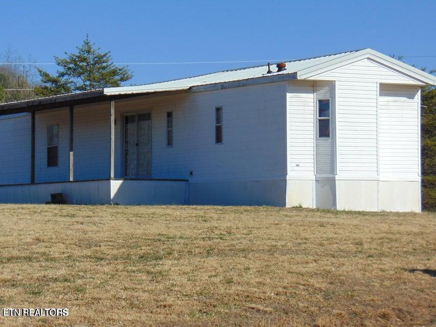 309 Elizabeth Russell Rd — photo