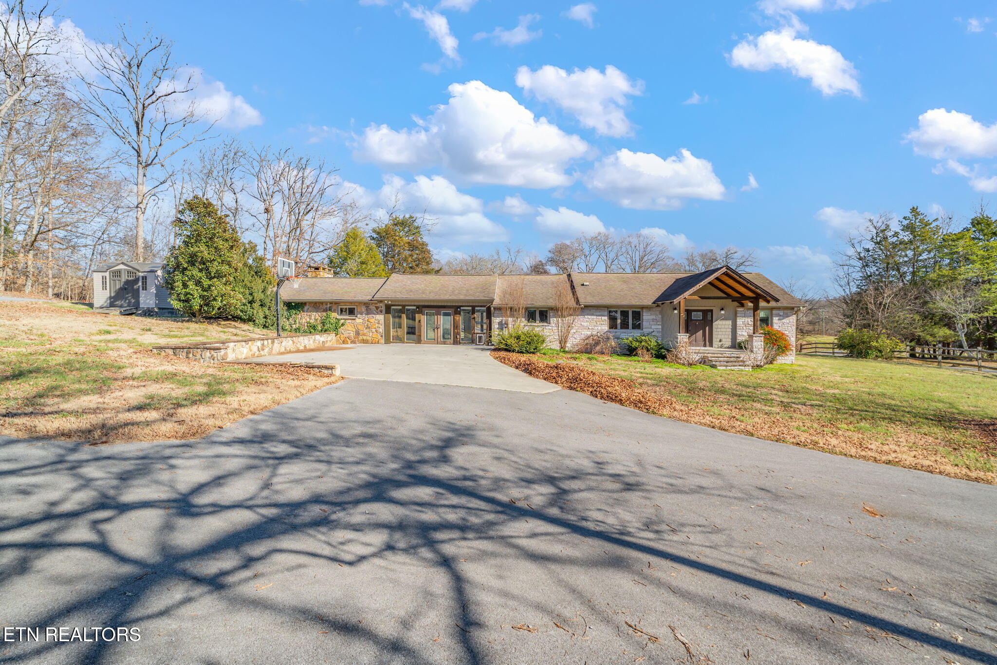 617 Lewelling Rd, Sevierville, TN 37862 — photo 2