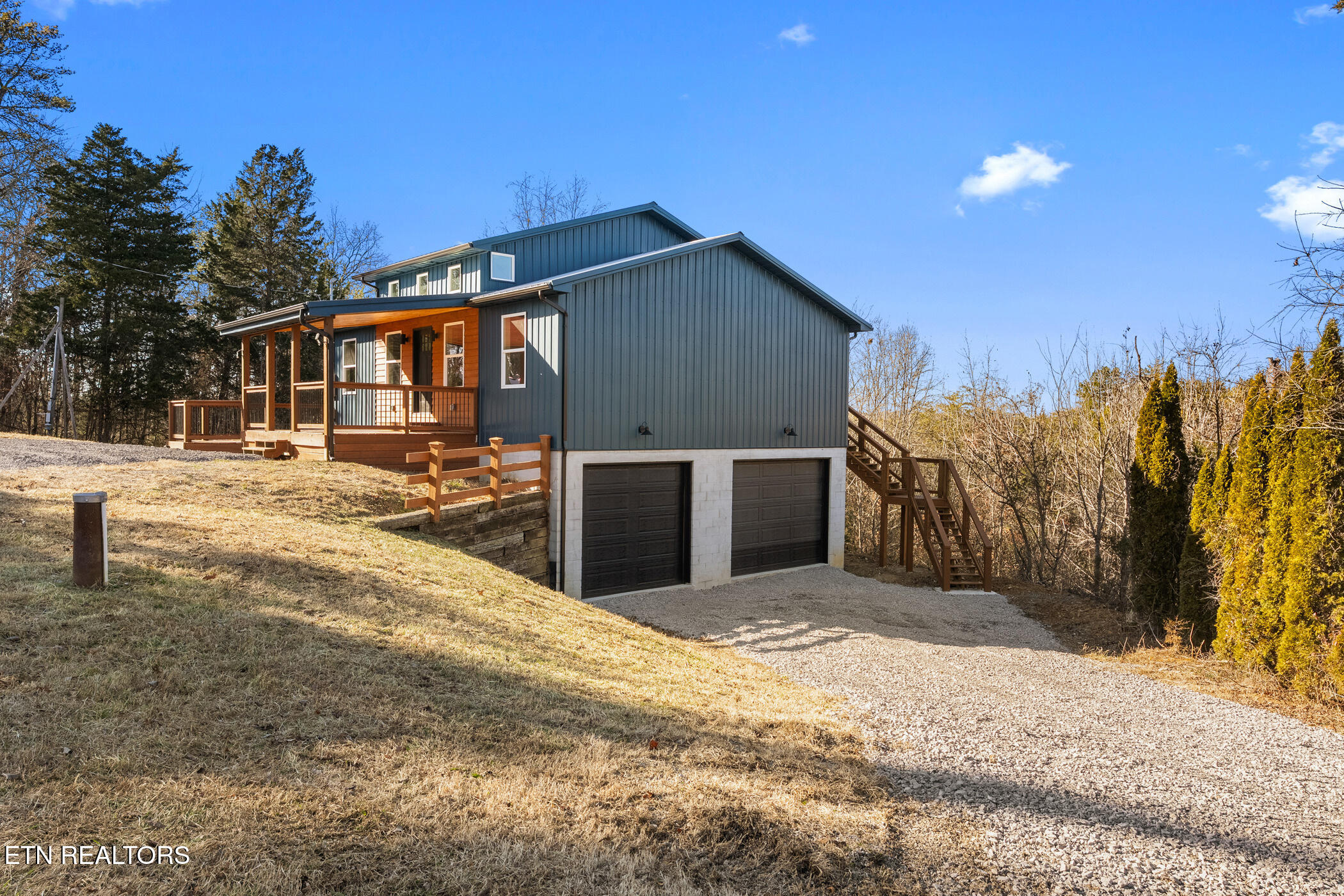 982 Smokey Mountain Queen Rd — photo