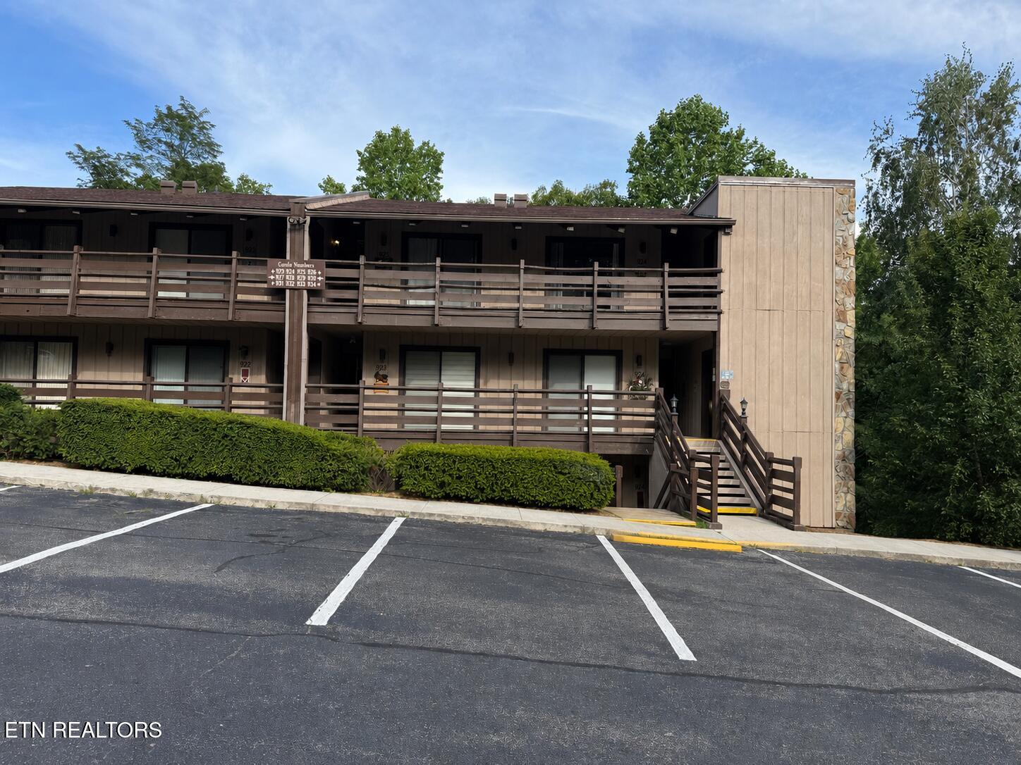 1081 Cove Rd 914 — photo