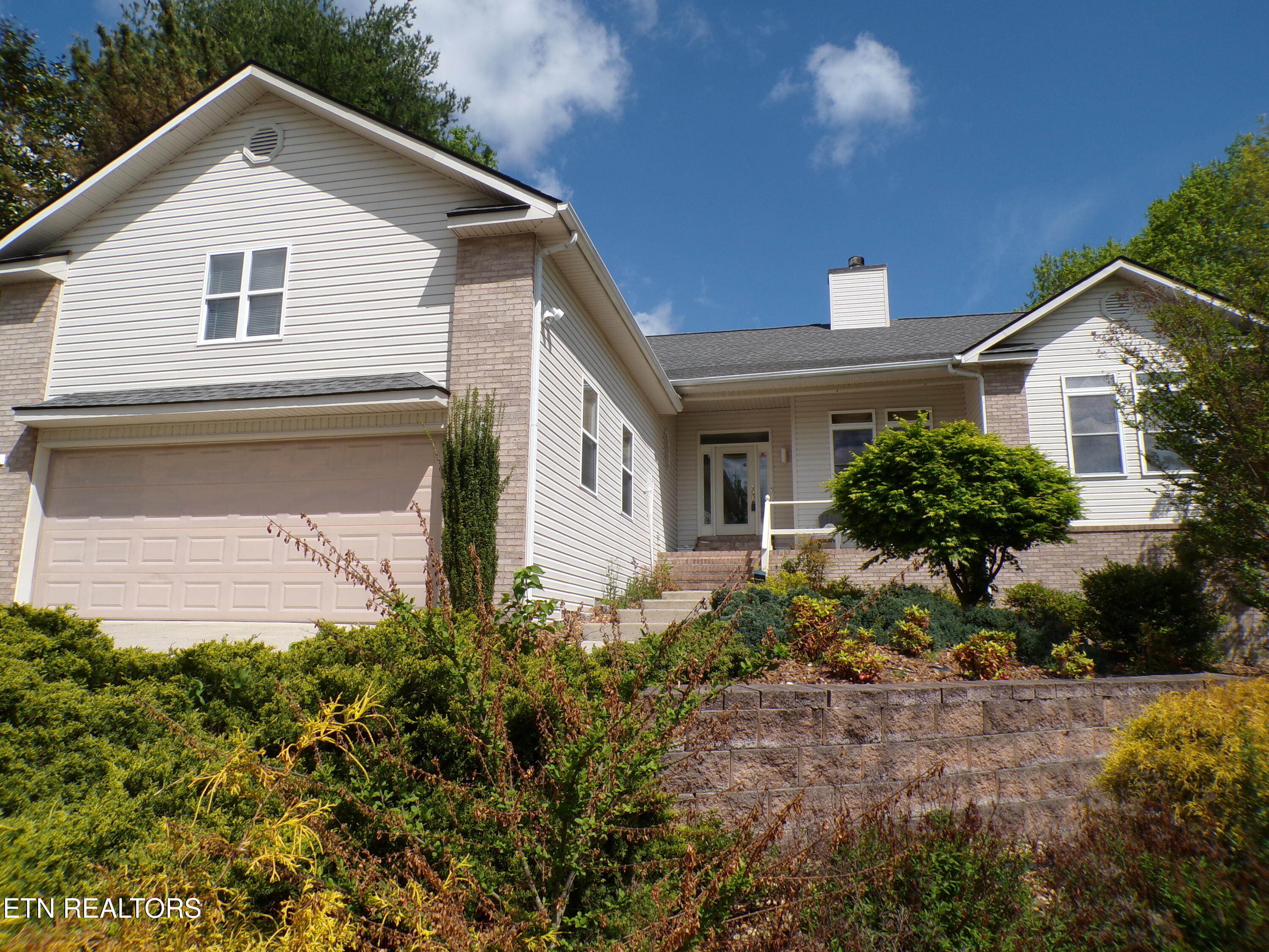 357 Snead Drive — photo