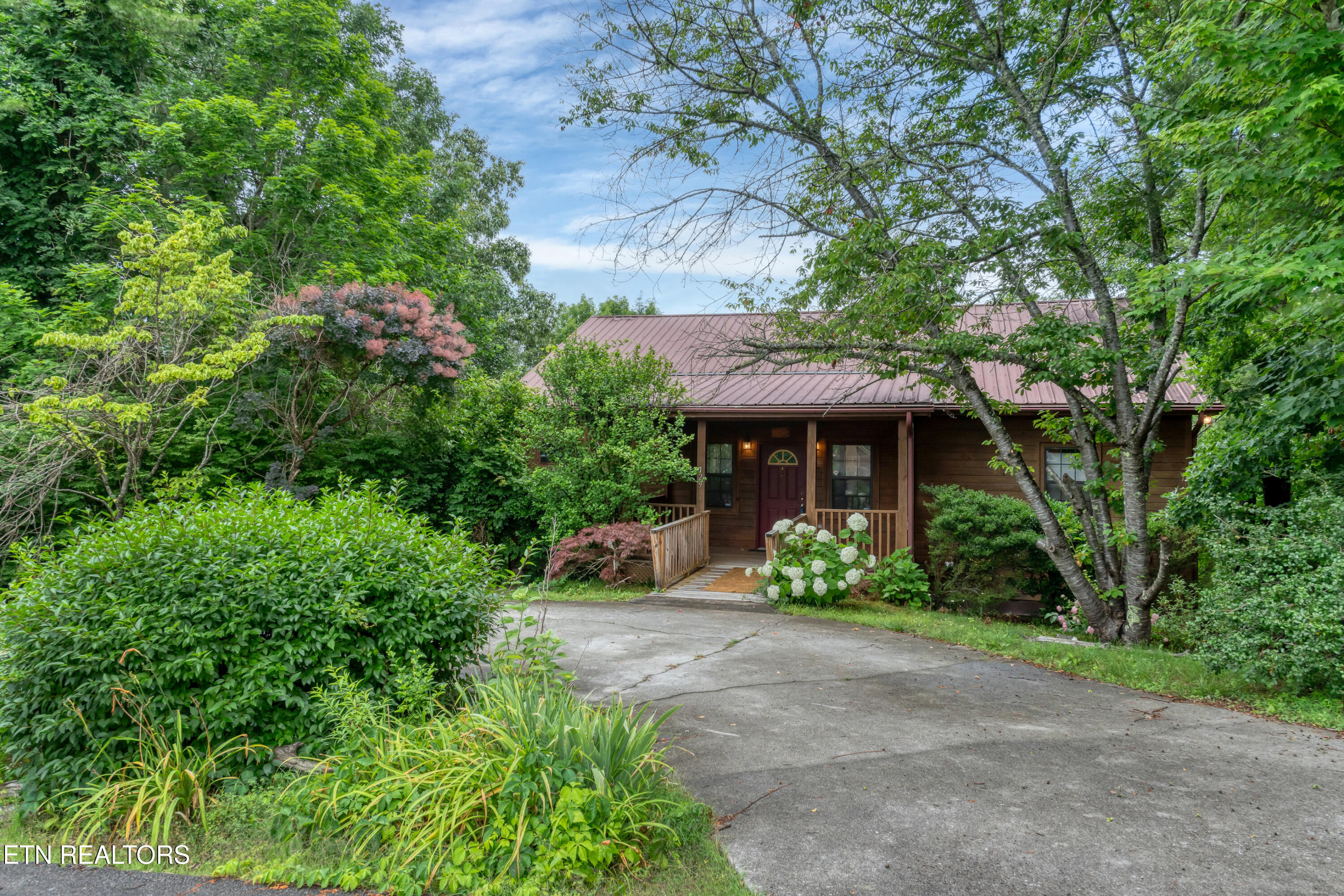 129 Cutter Gap Rd, Townsend, TN 37882 — photo 2