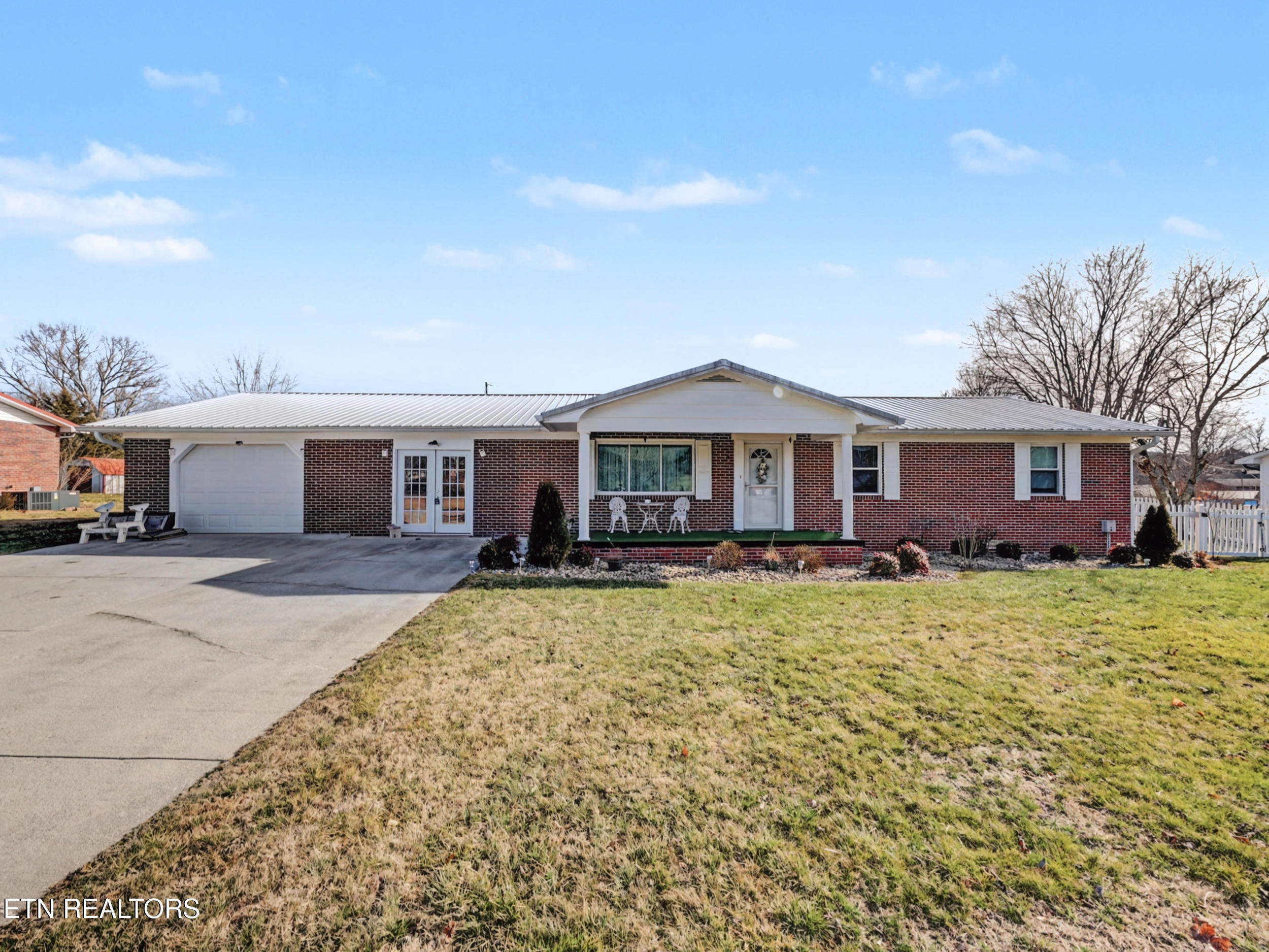 232 Farris Circle — photo