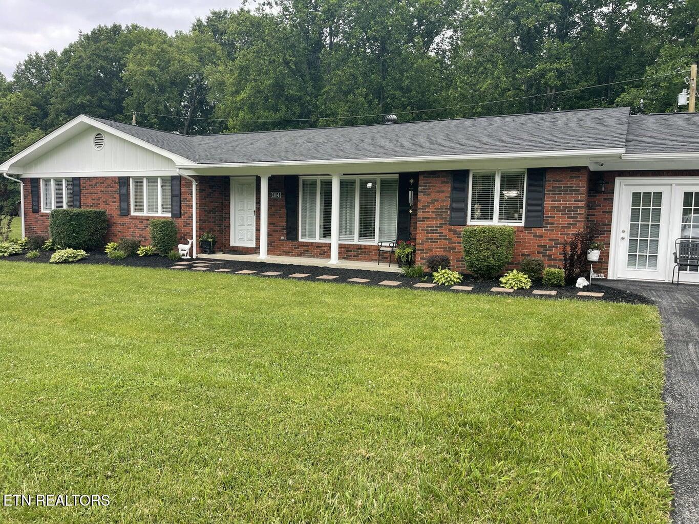 184 Osborne Rd — photo