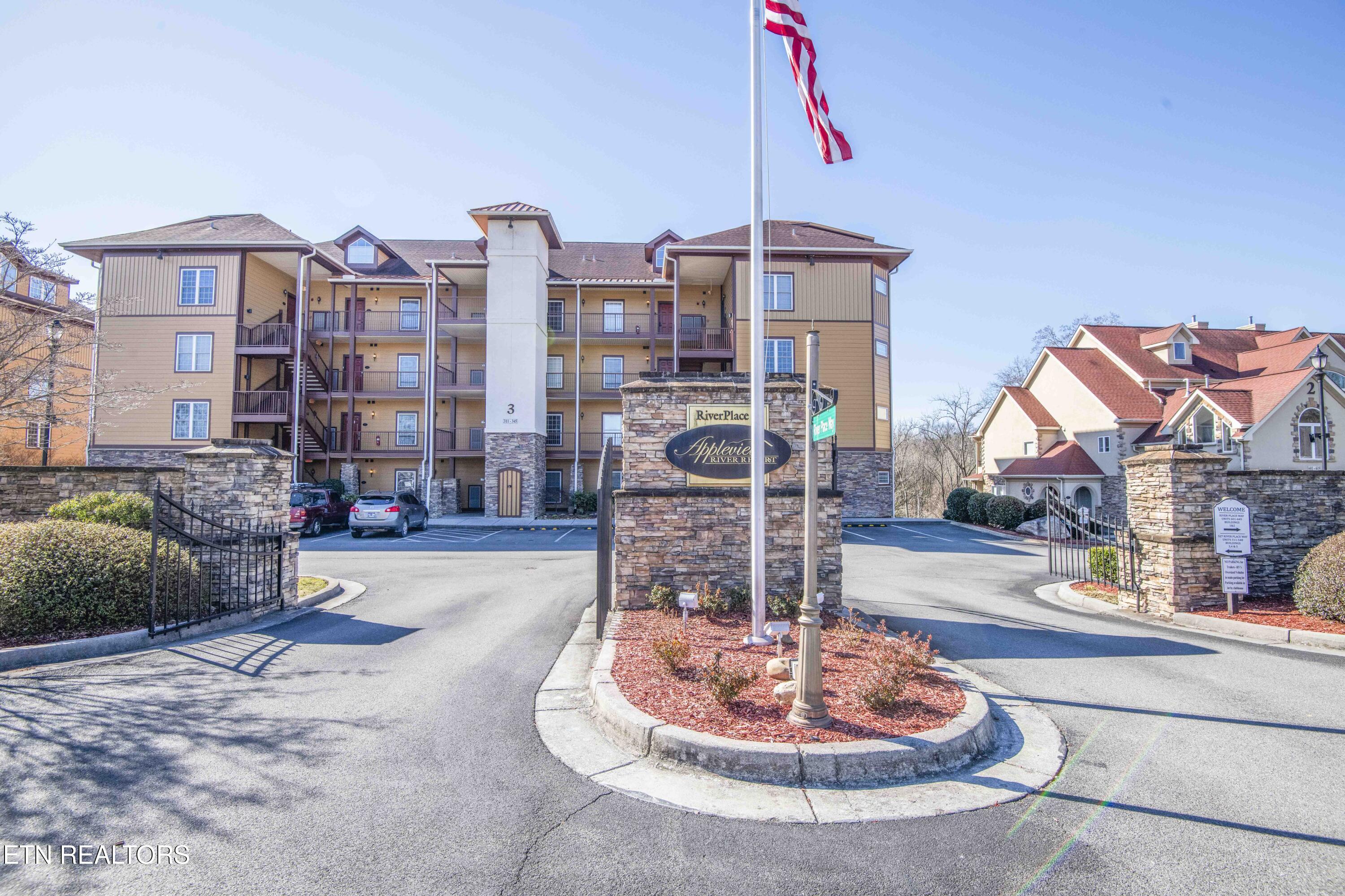 527 River Place Way Unit 315 — photo