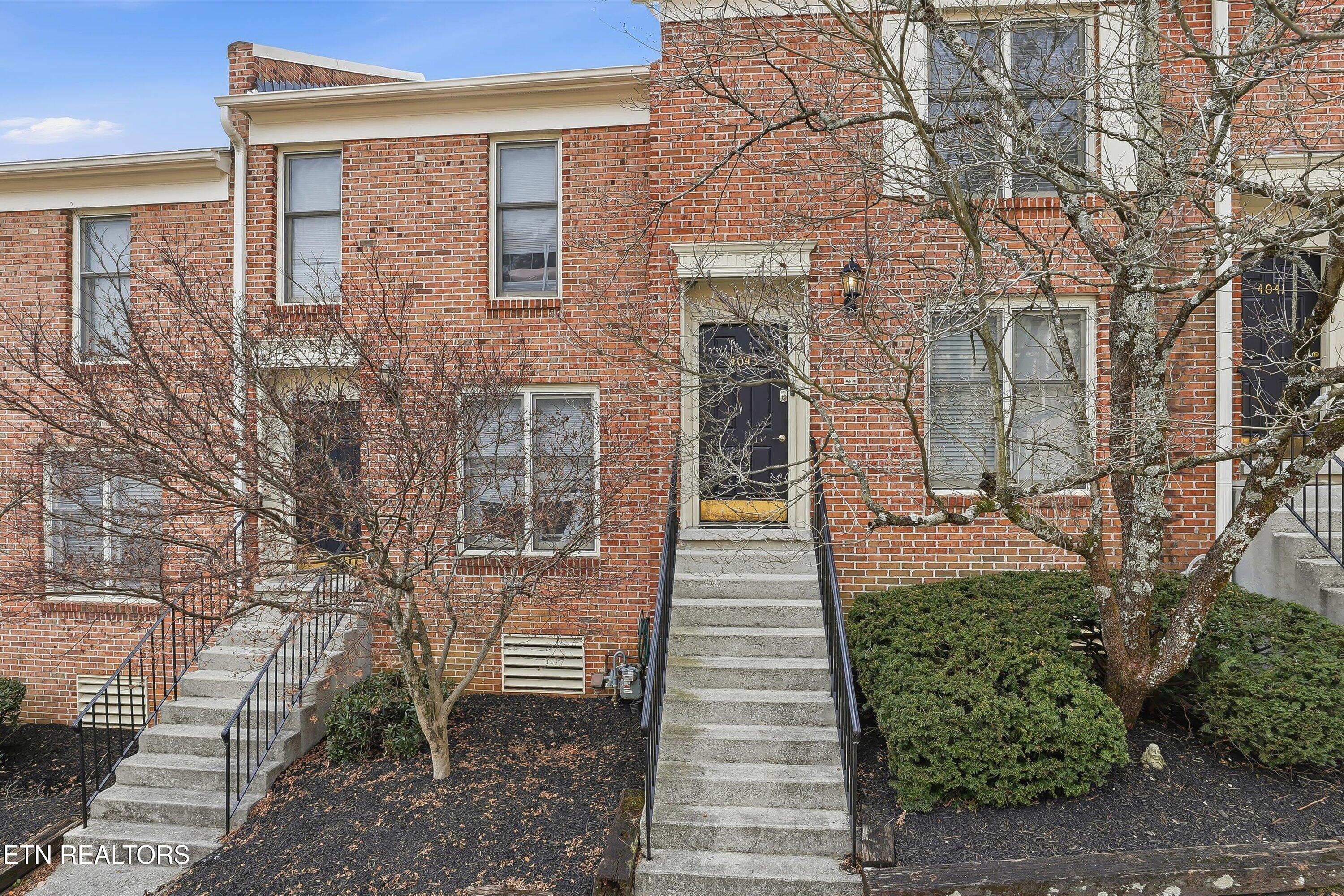 4043 Heather Court — photo