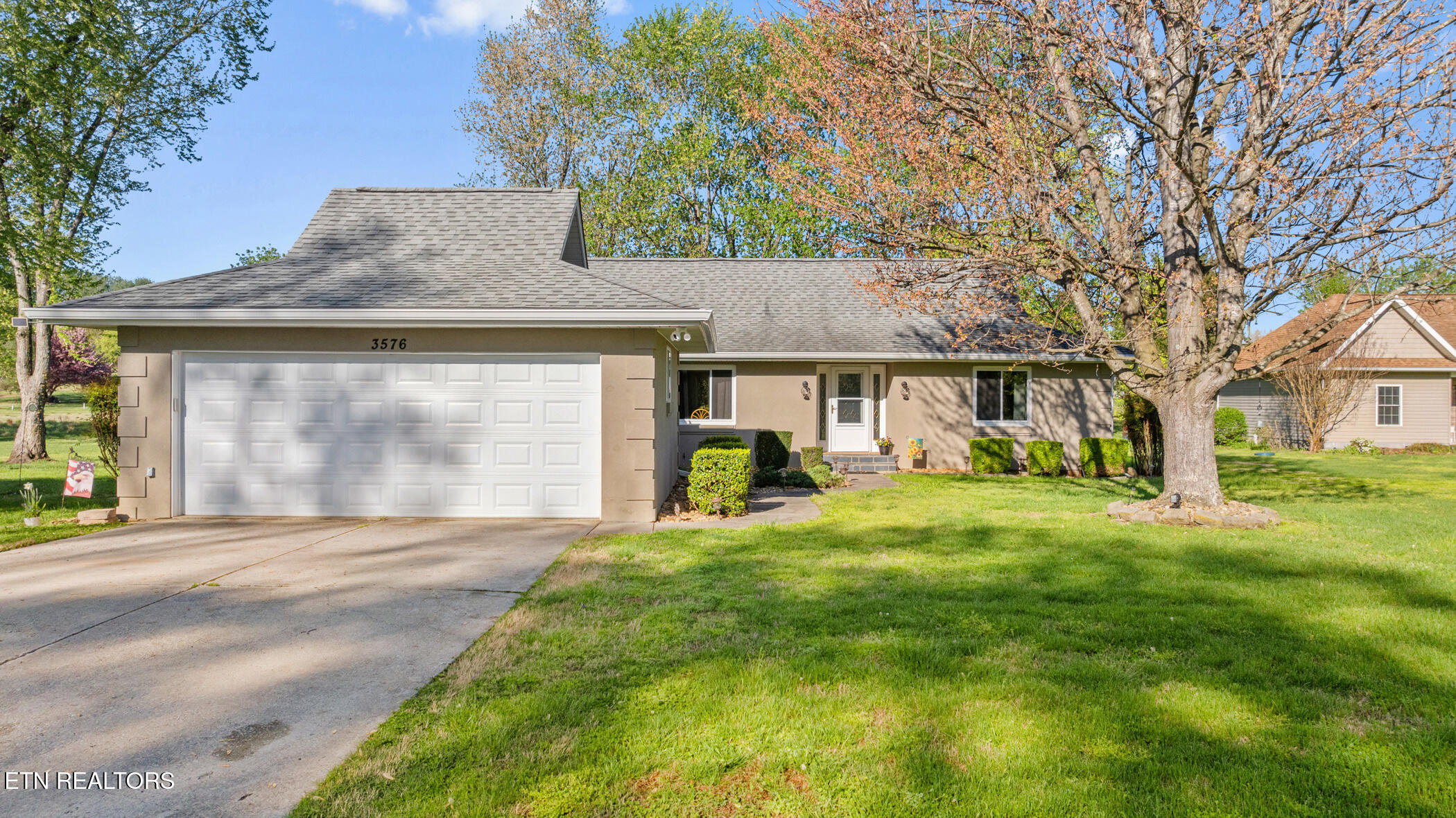 3576 E Atherton Lane — photo