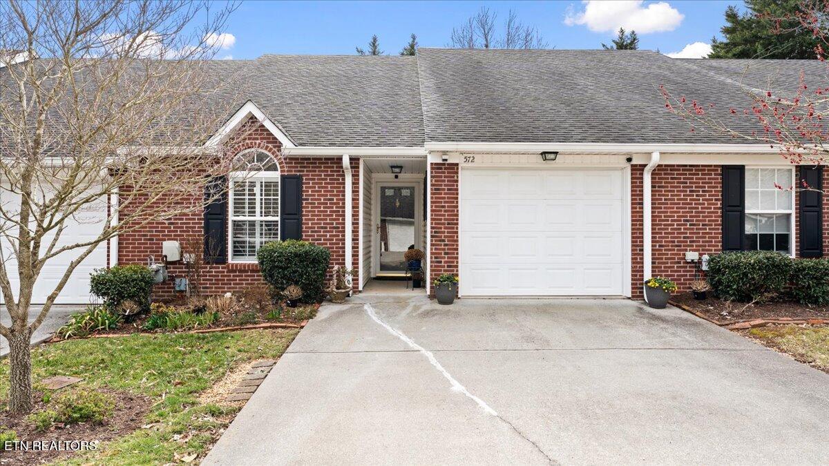 572 Brookshire Way — photo