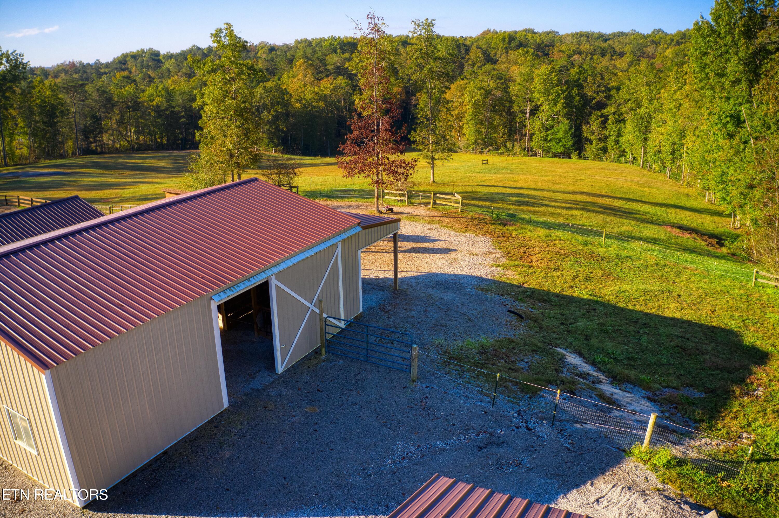 642 Buck Ridge Rd, Jamestown, TN 38556 — photo 2