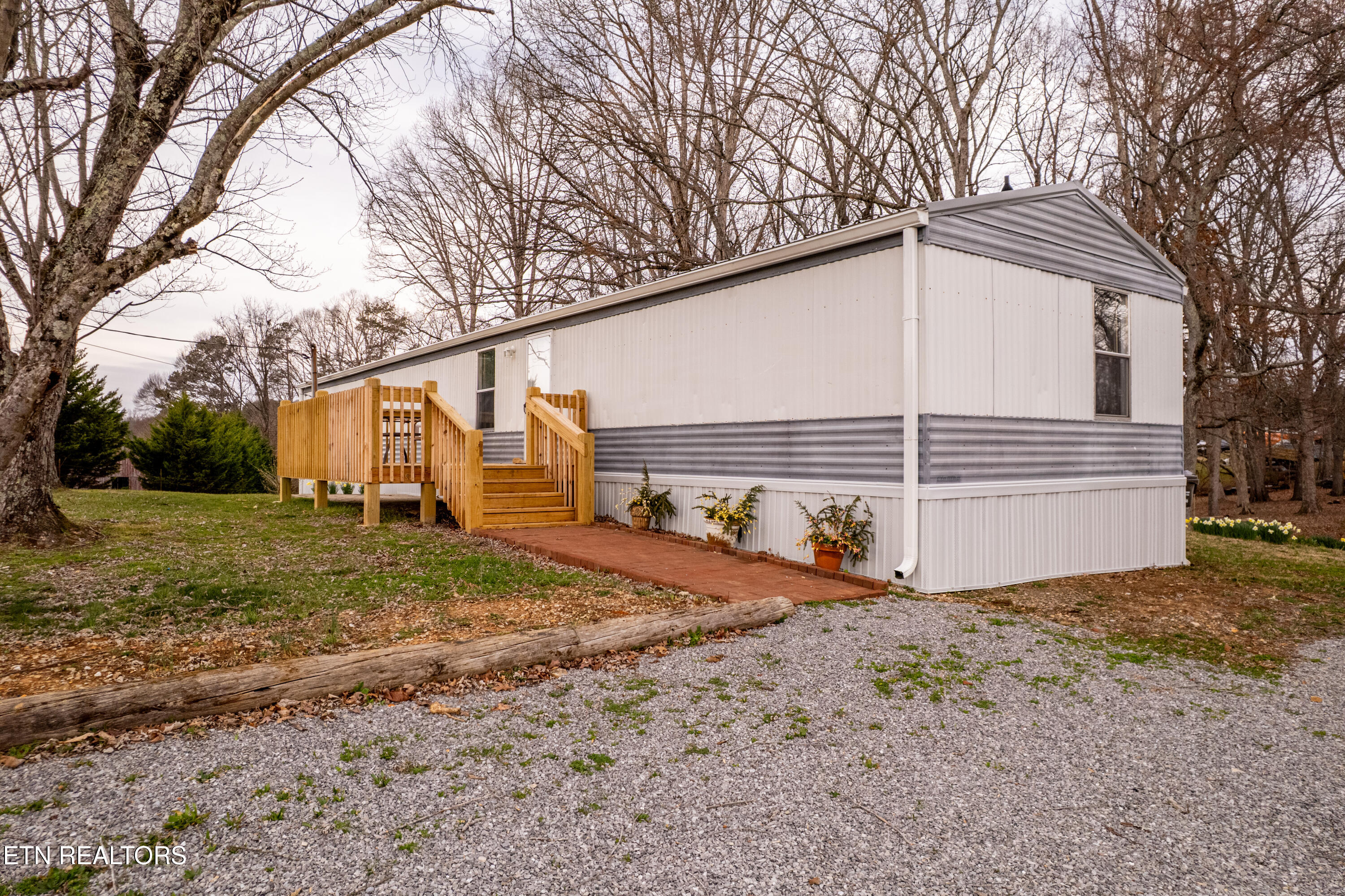 1122 Wooddale Church Rd — photo