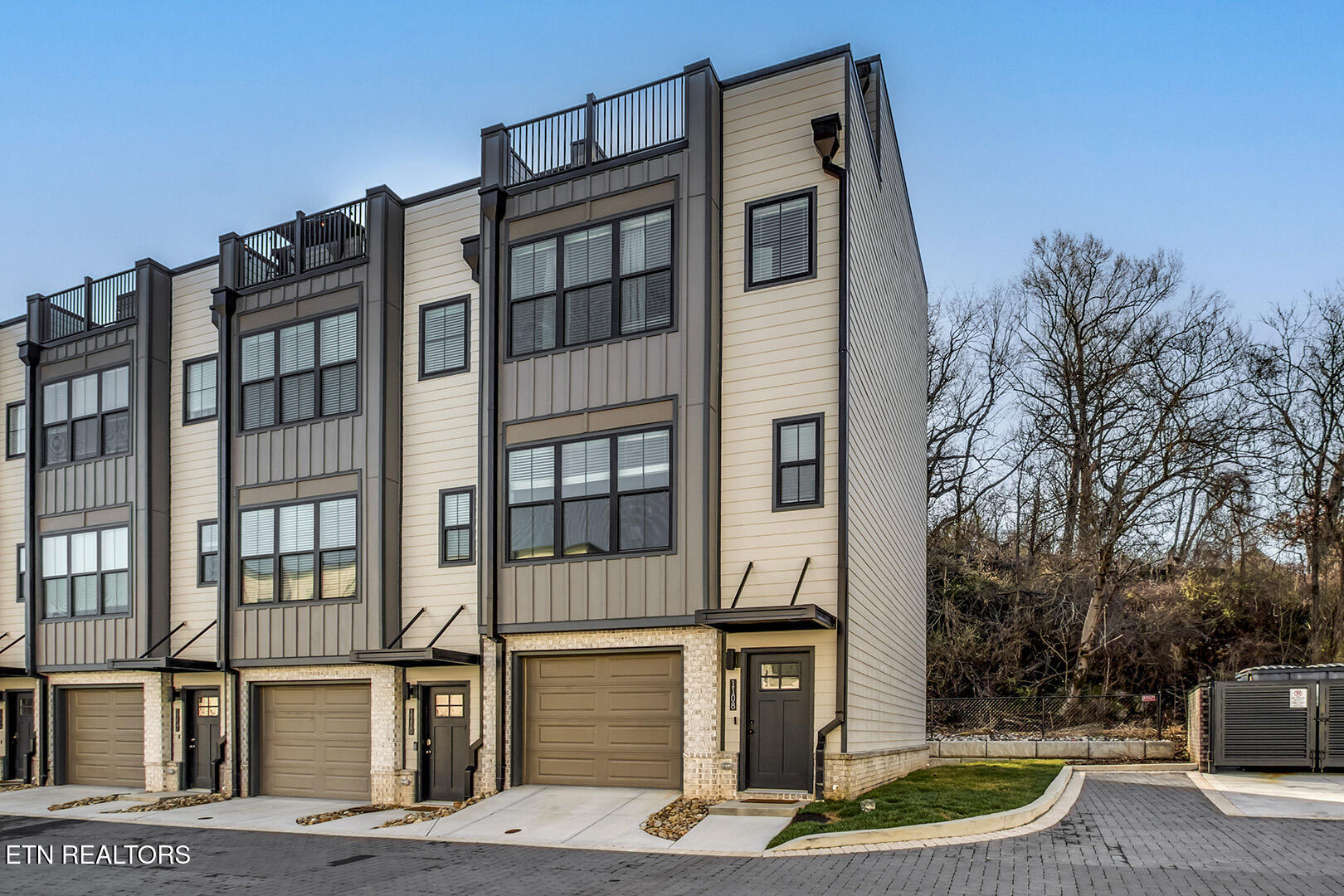 1108 River Fork Way — photo