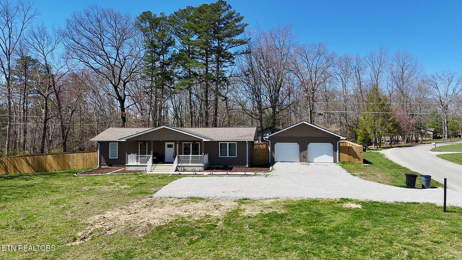 806 Cooper Lake Rd — photo