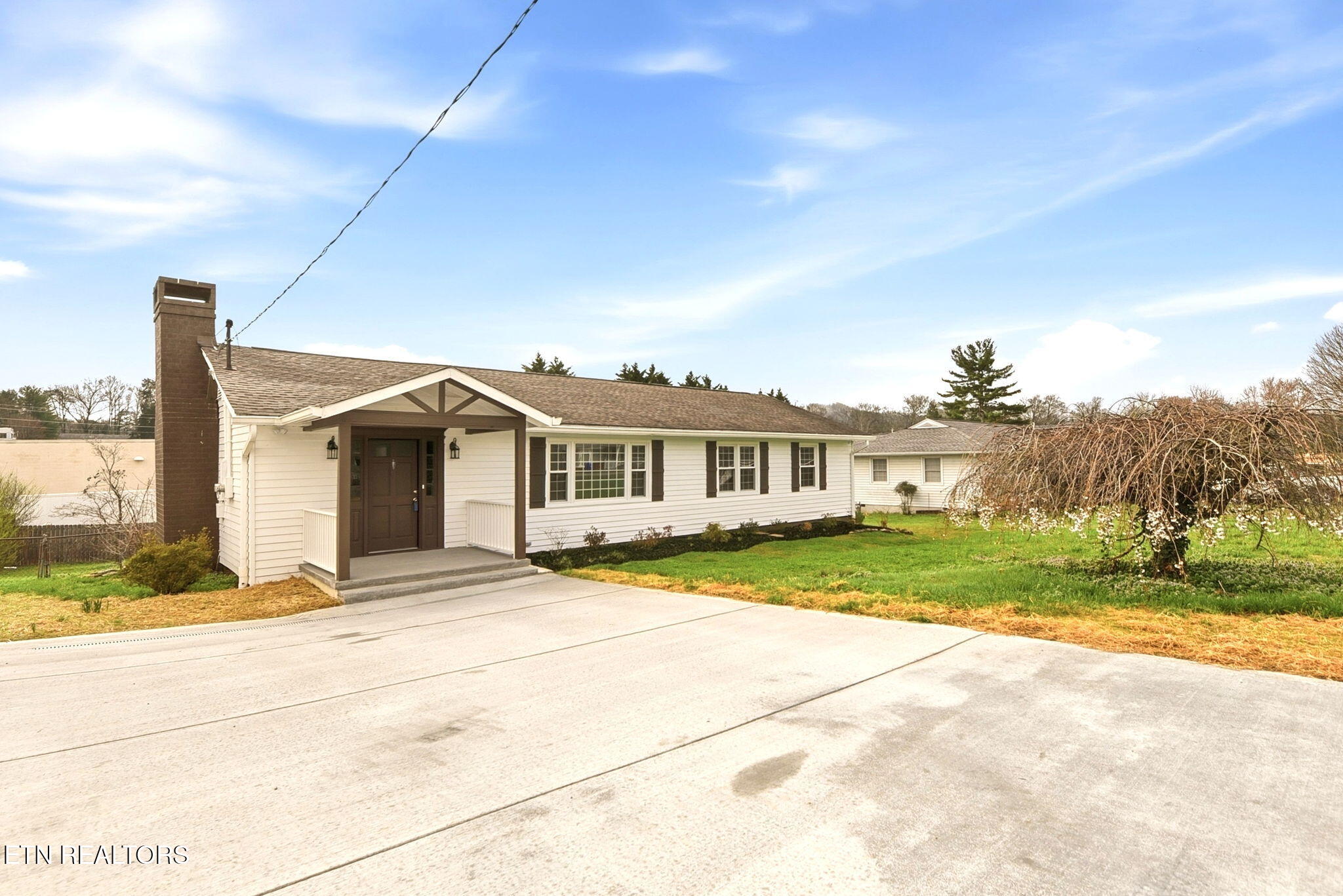 418 Highland Drive — photo