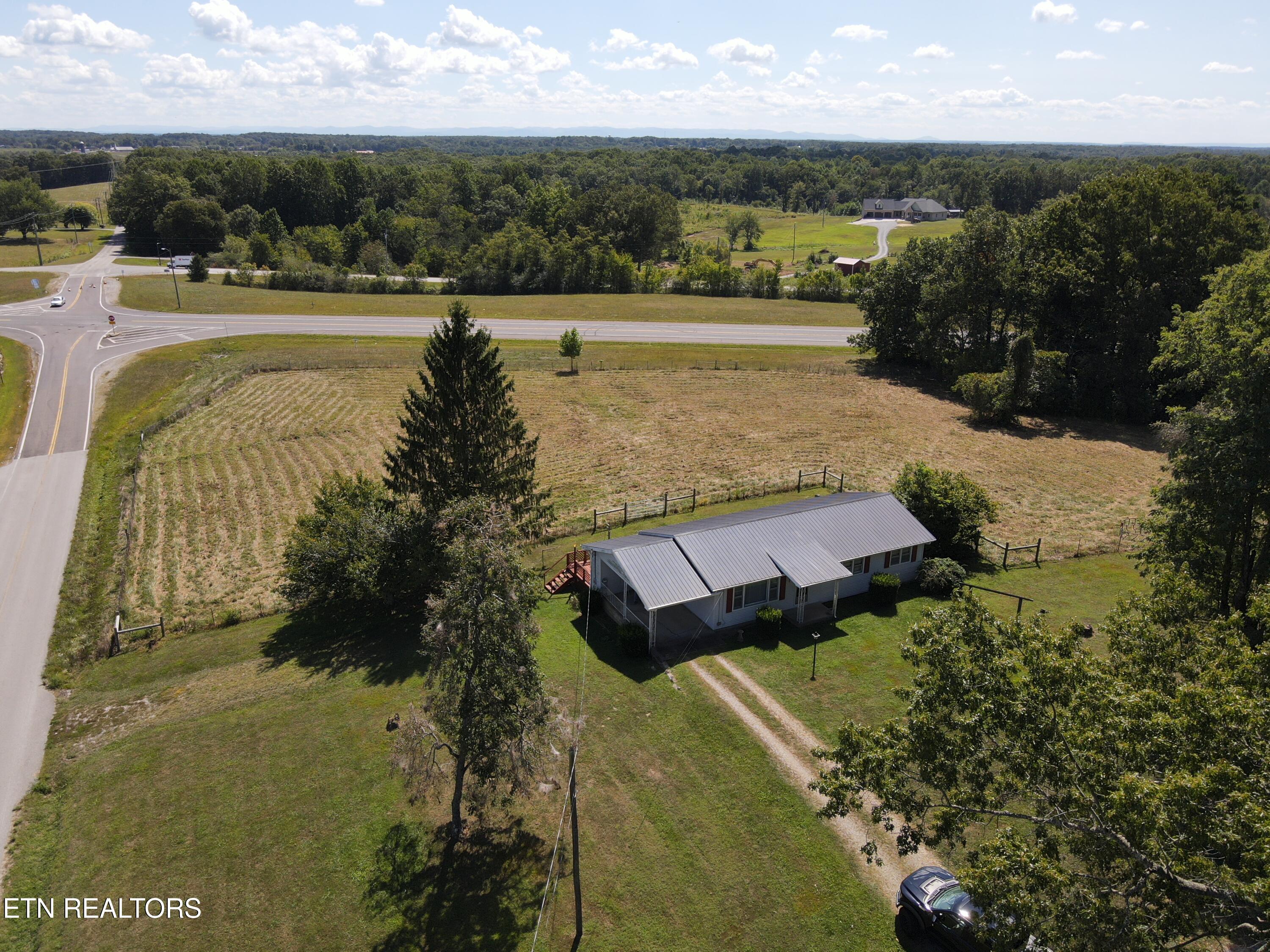 101 N Alf Threet Rd — photo