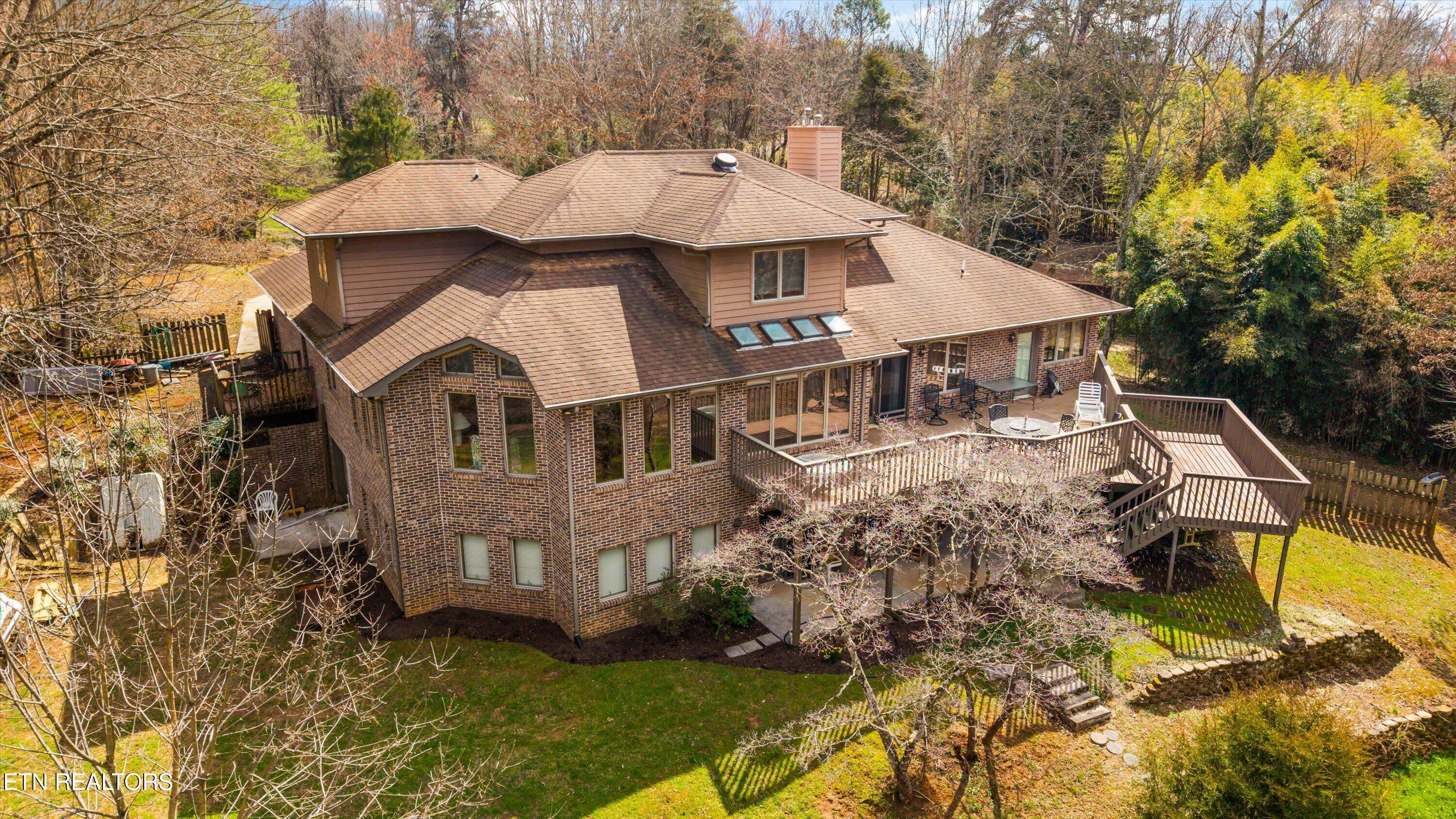 3031 Shadow Brook Drive — photo
