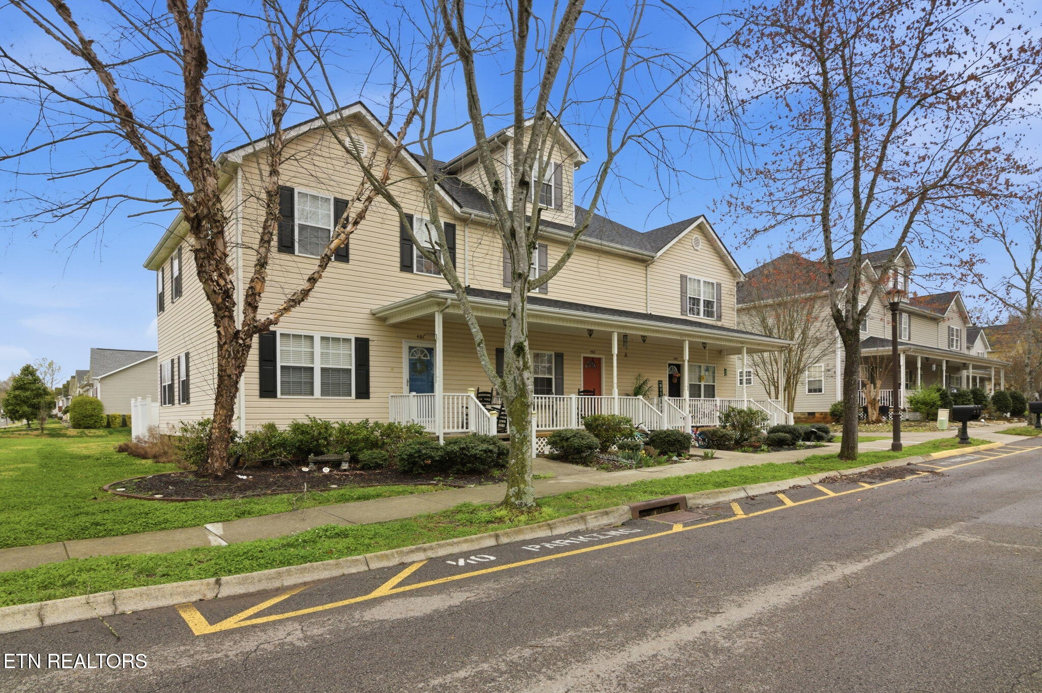 403 Ashbury Circle — photo