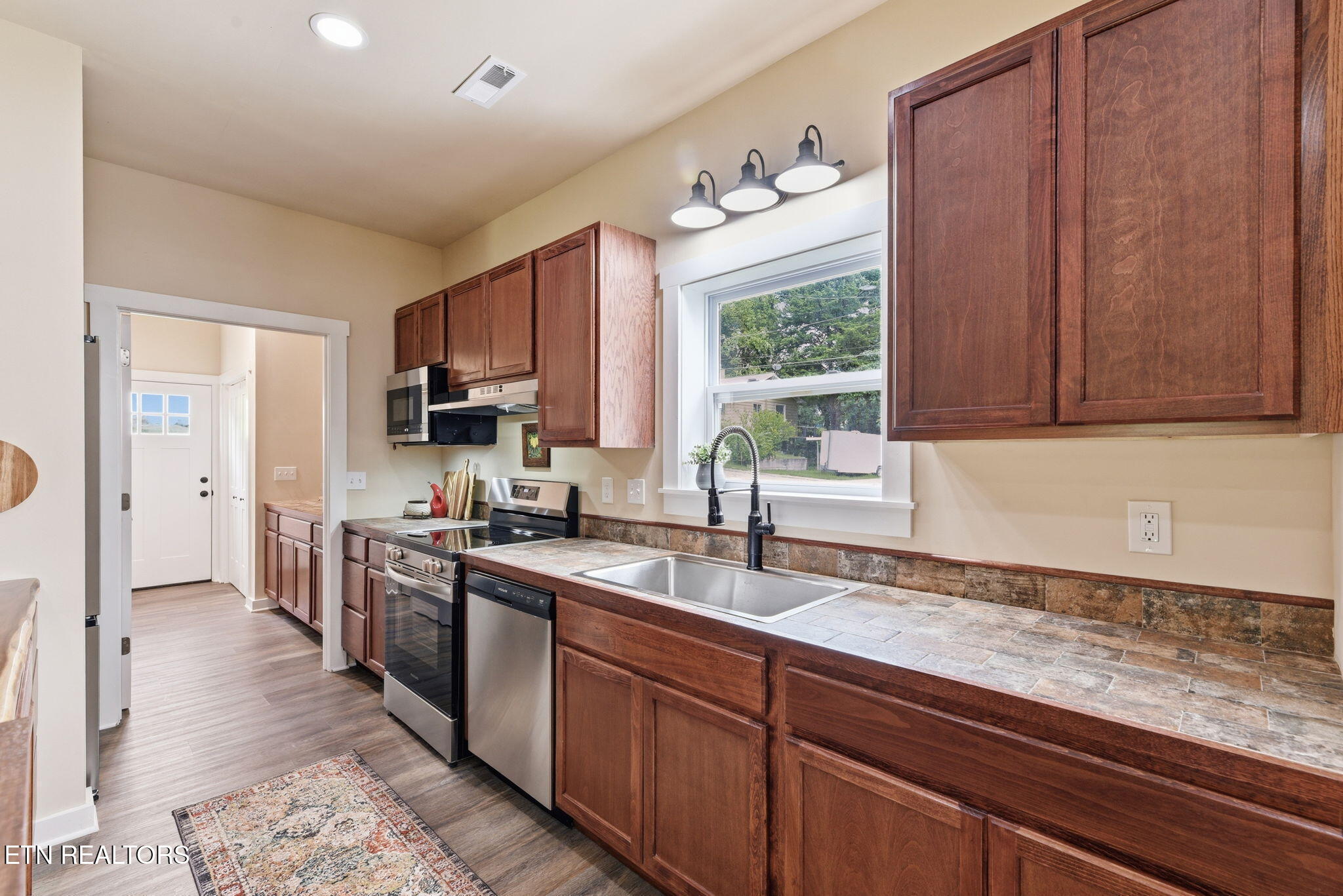 104 Marion Rd, Oak Ridge, TN 37830 — photo 2