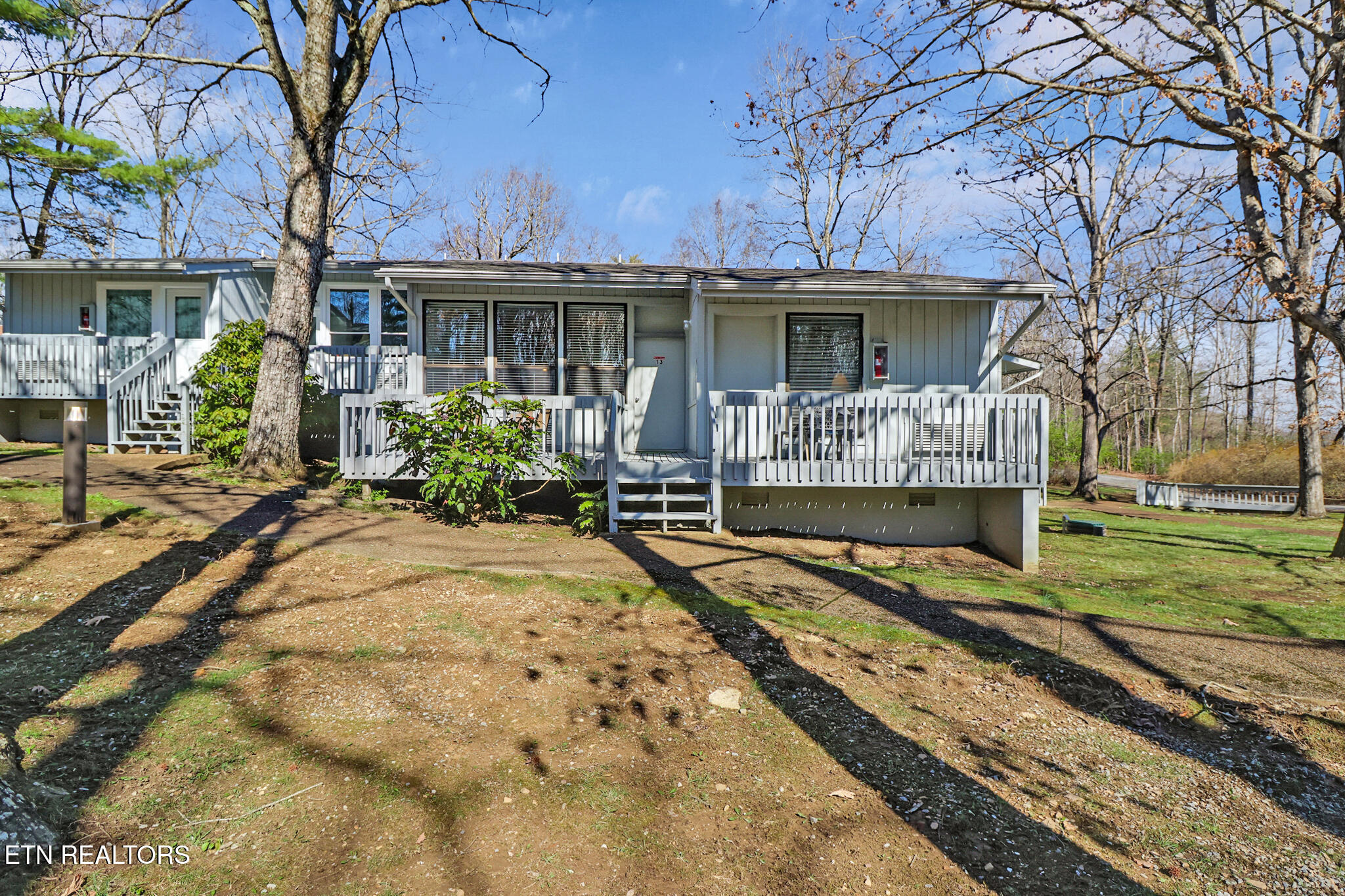 13 Eagle Court — photo