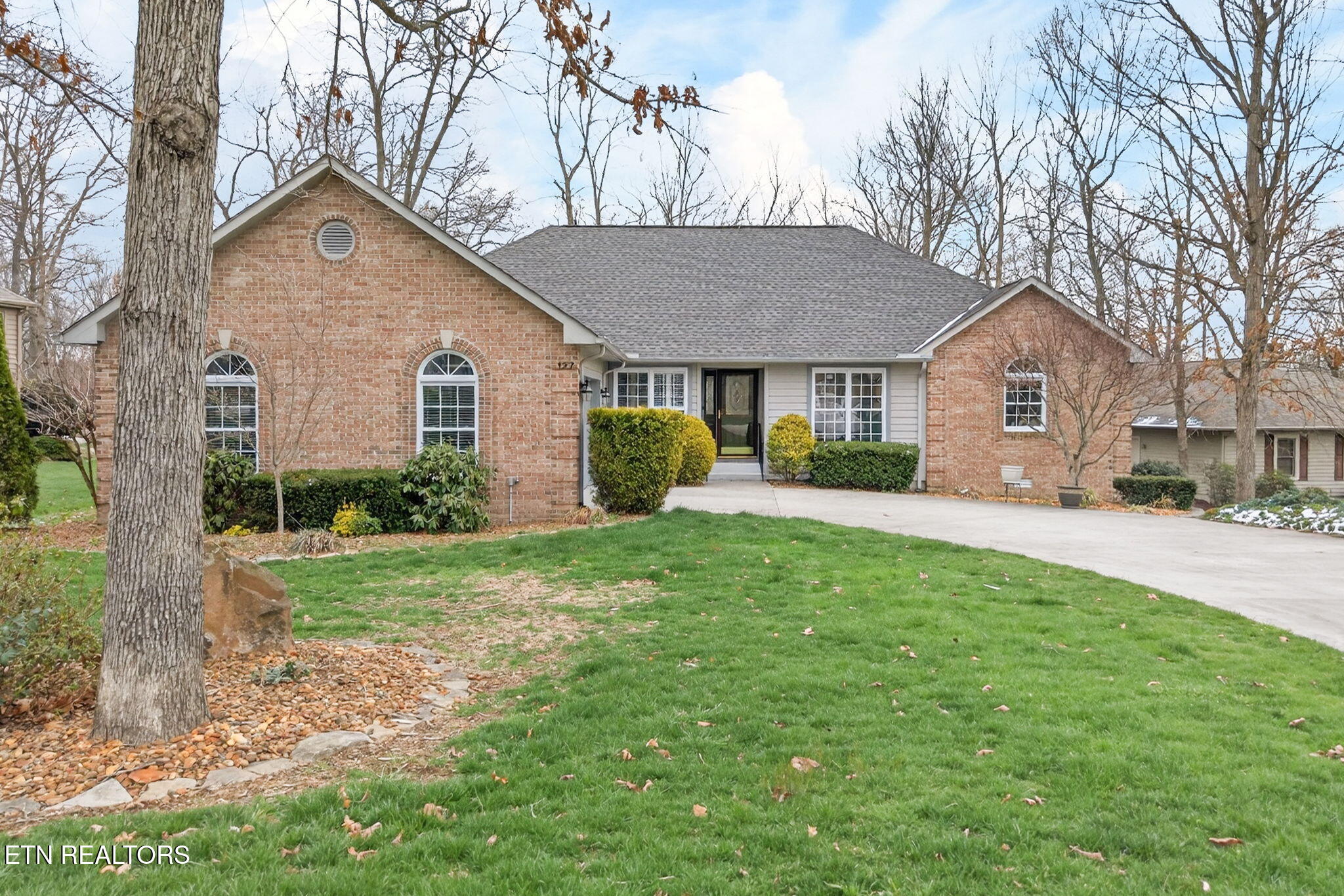 127 Stonewood Drive — photo