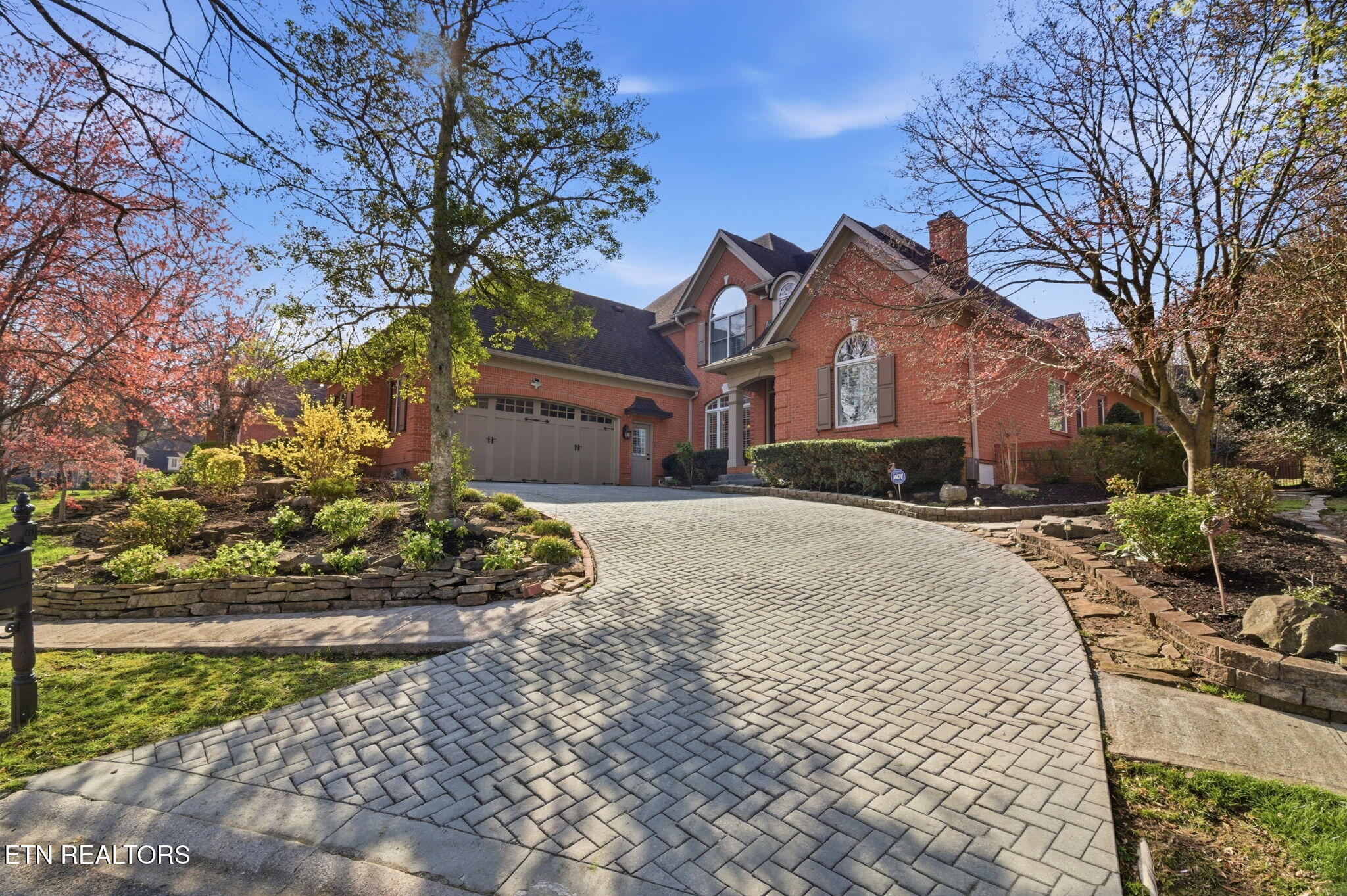 417 Heathermoor Drive — photo