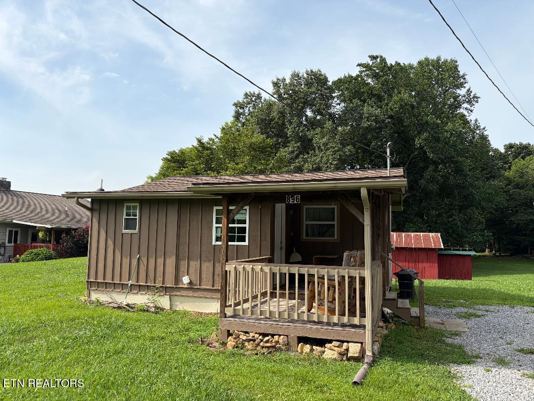 896 English Mountain Rd — photo