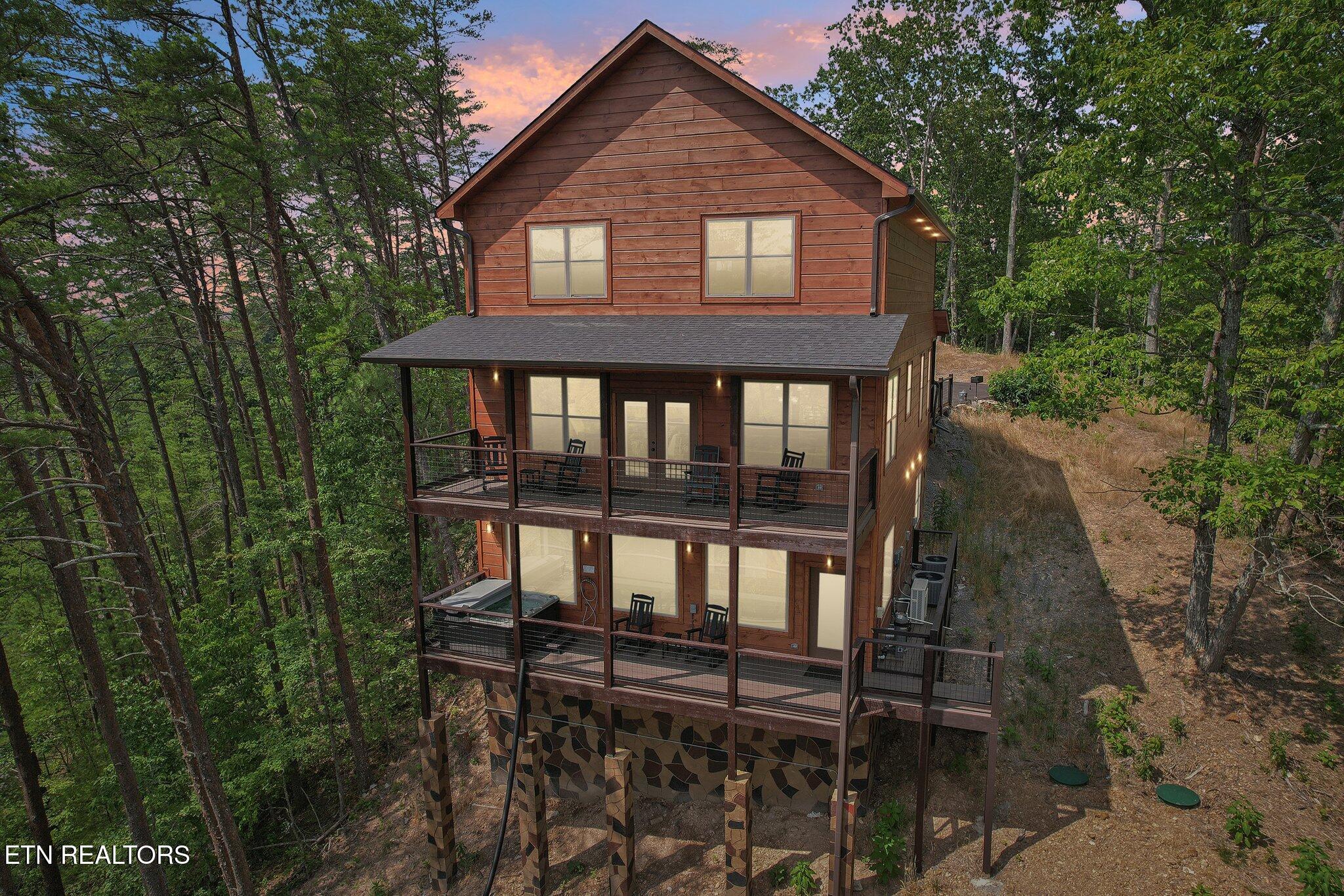 2616 Dogwood Loop Drive — photo