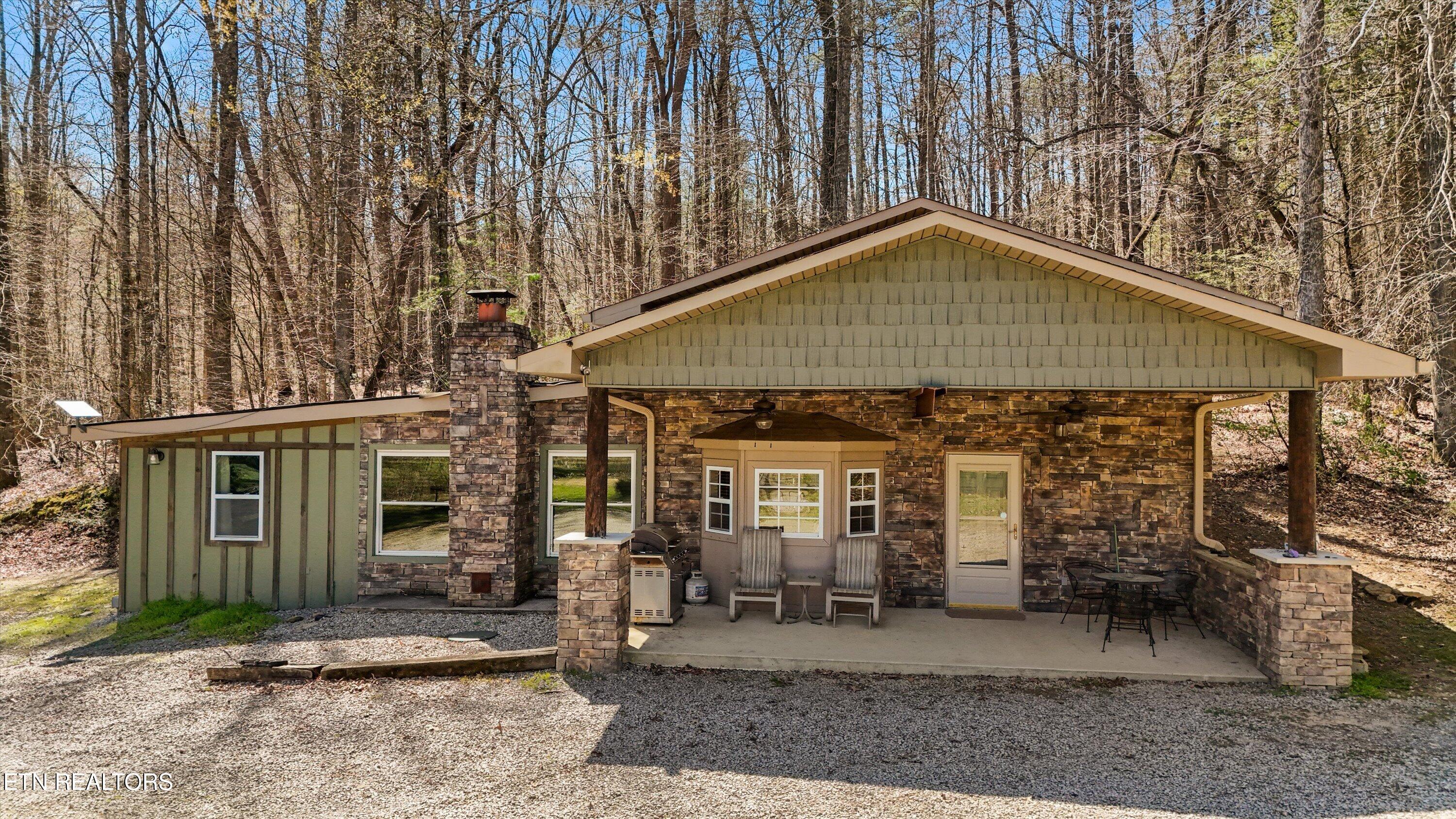 1525 Cove Lane — photo