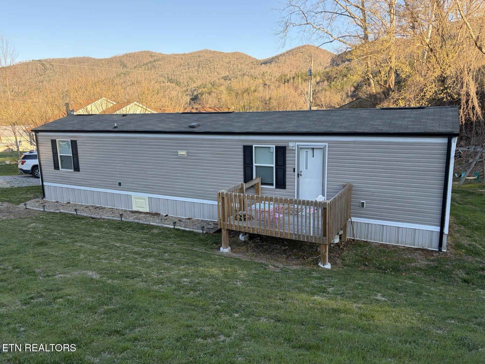 328 Old Pike Hwy — photo