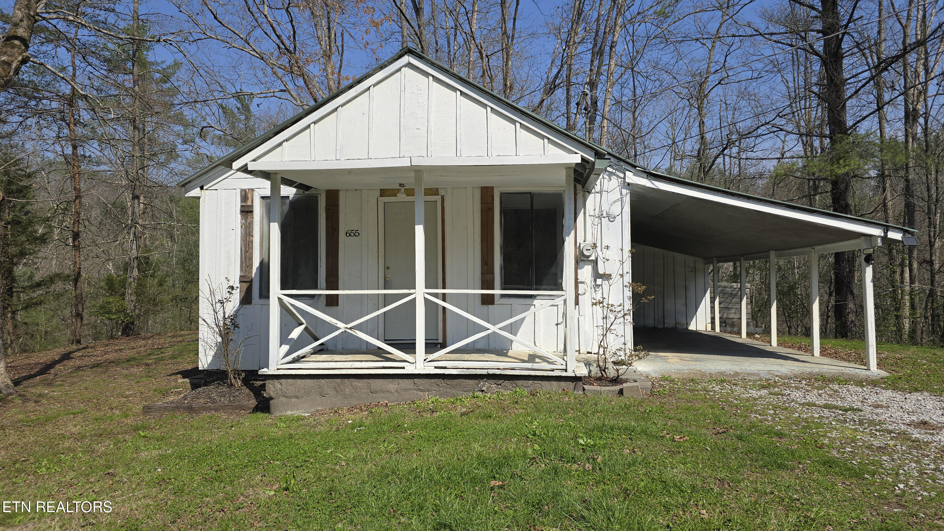 655 Coal Hill Rd — photo
