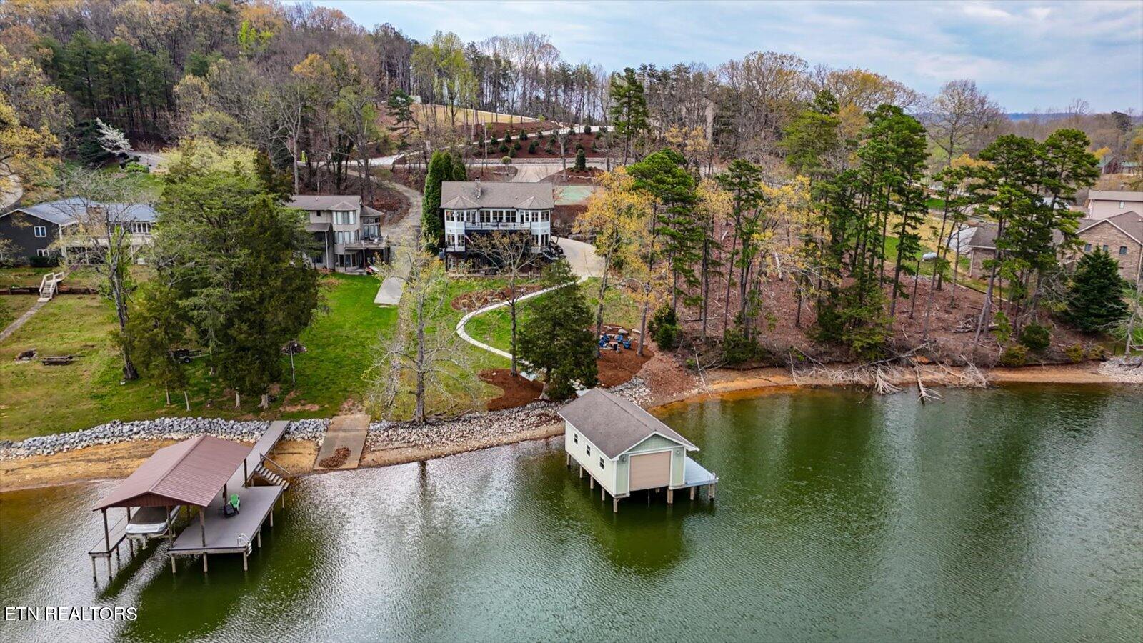 302 Key Cove Rd — photo