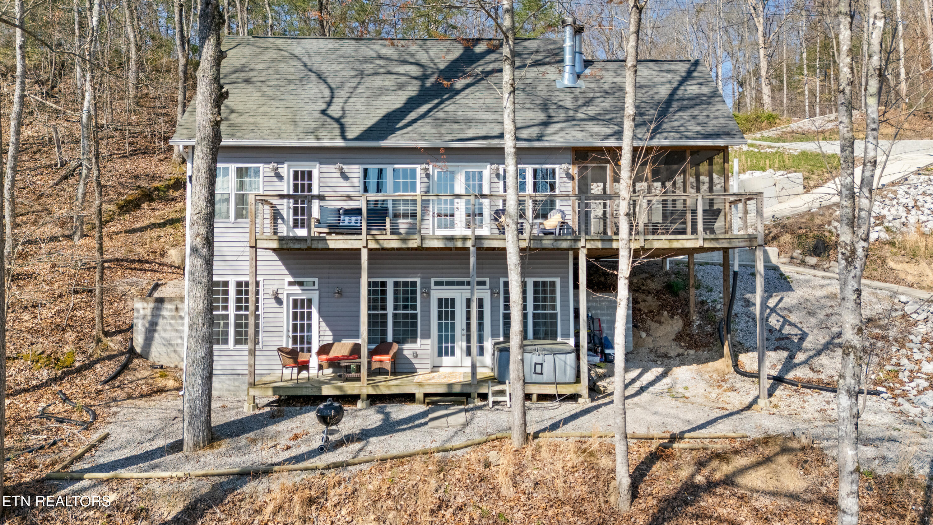 1317 Lakeview Drive — photo