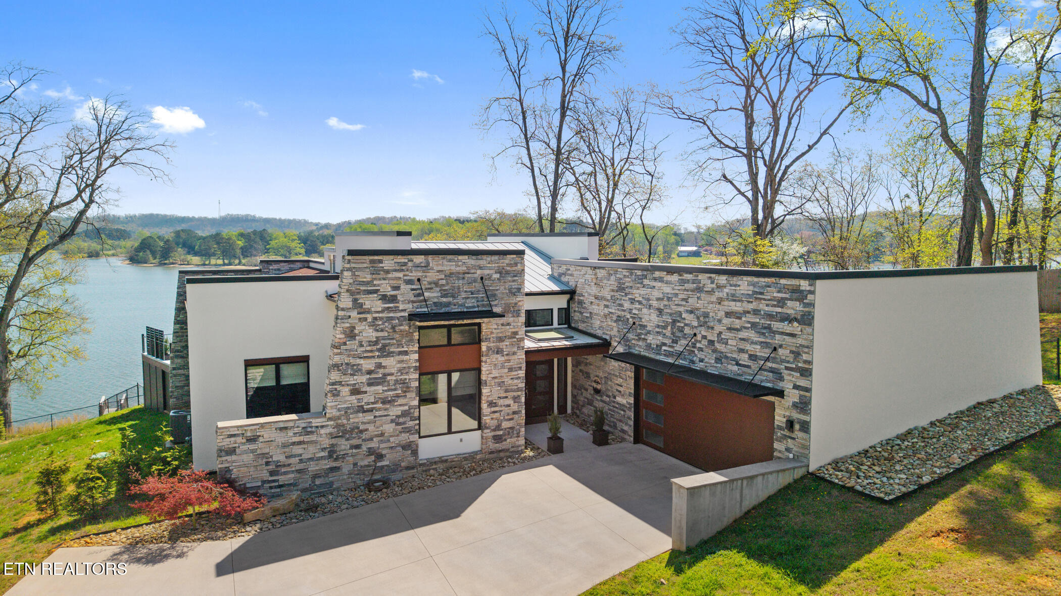 731 Bowman Bend Rd — photo