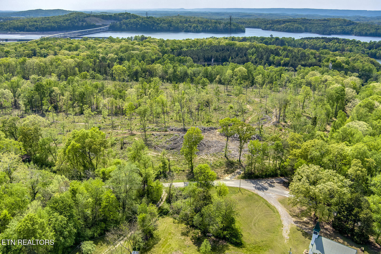 713 Oak Grove Rd, Decatur, TN 37322