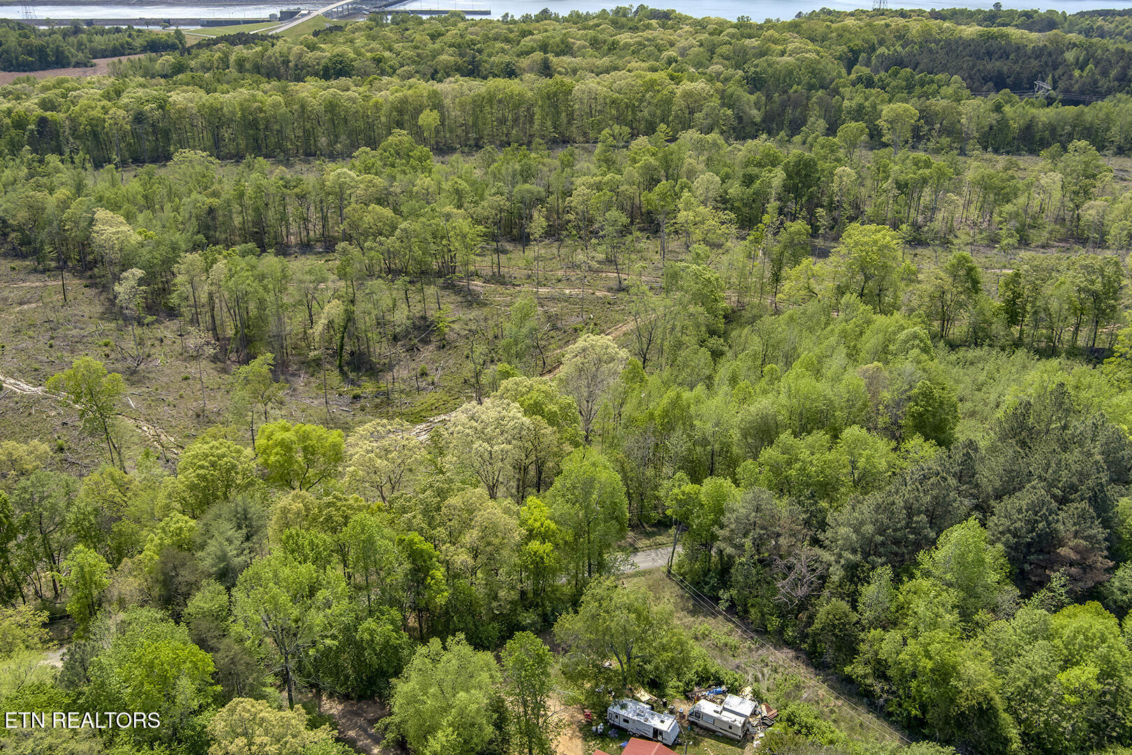 645 Oak Grove Rd, Decatur, TN 37322