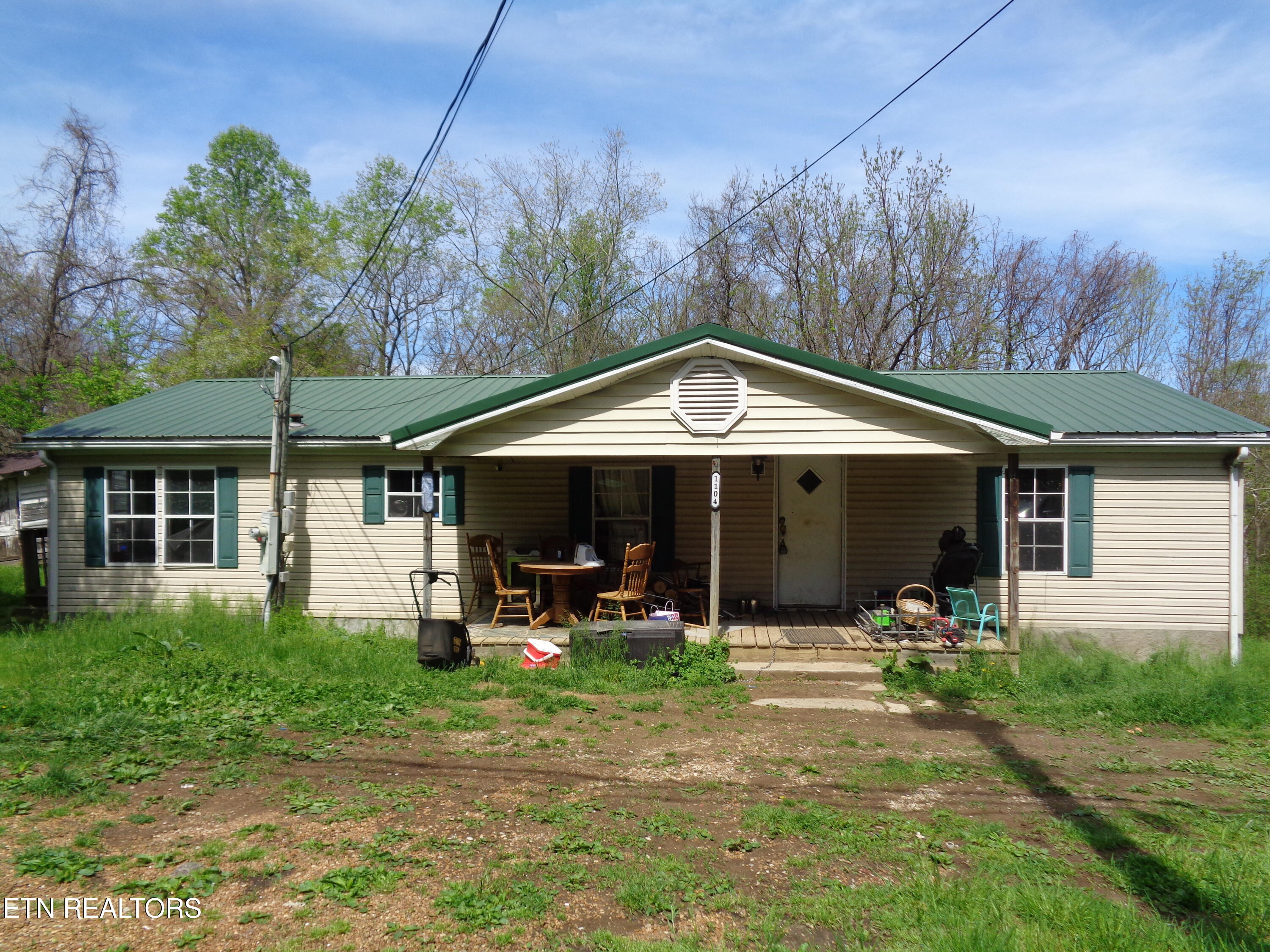 1104 Valley Home Rd — photo