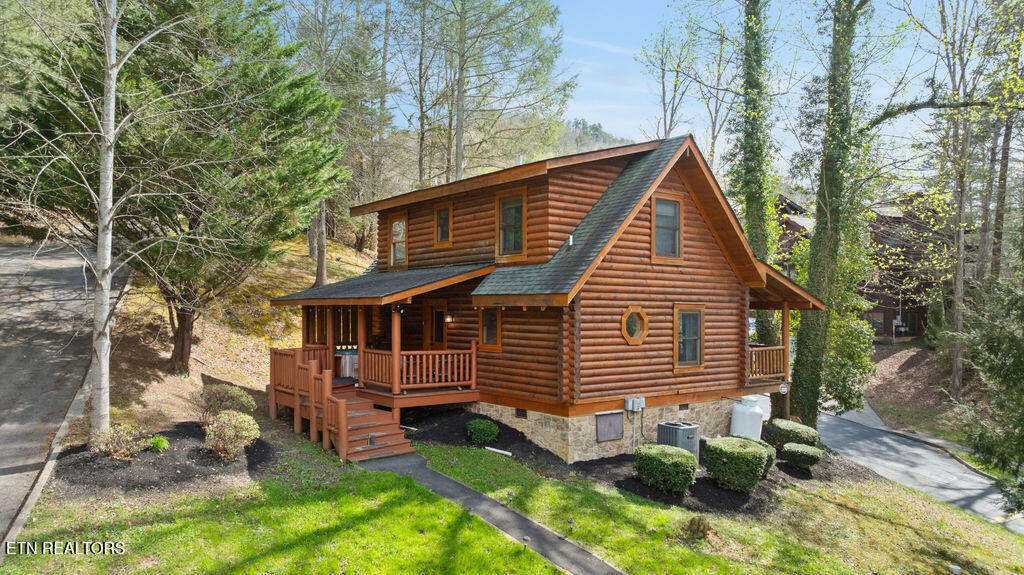 3319 Covered Bridge Way — photo