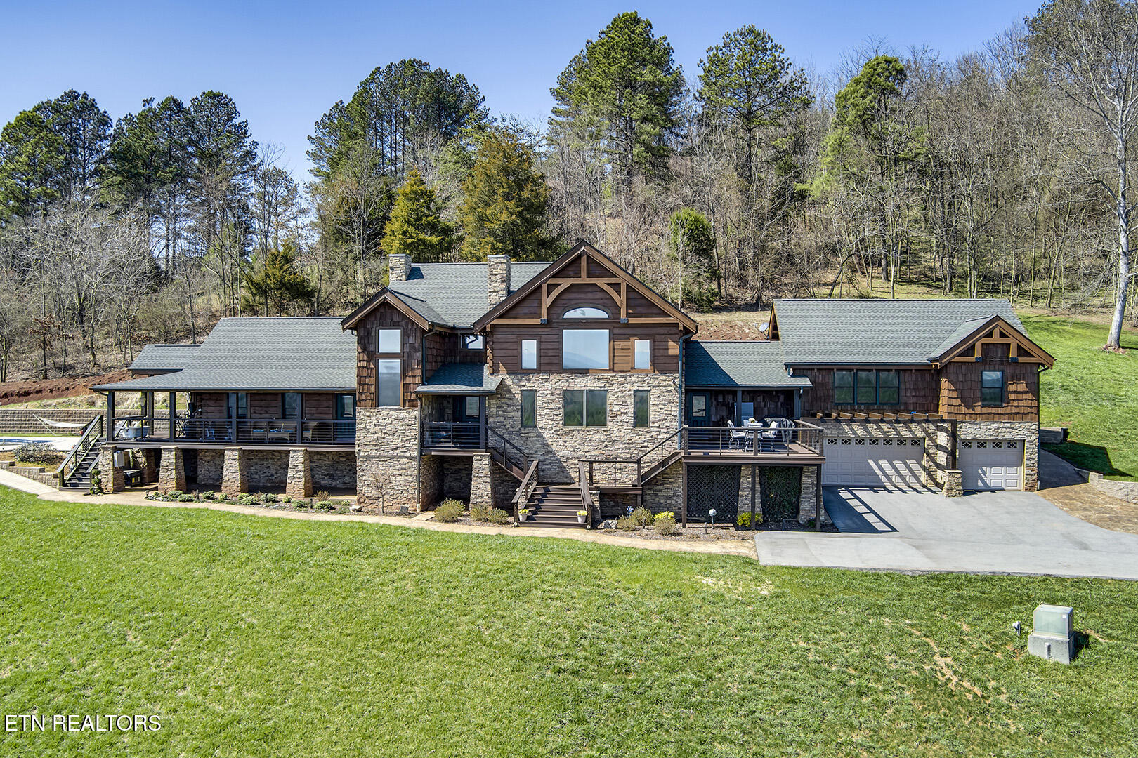 124 Overlook Way — photo