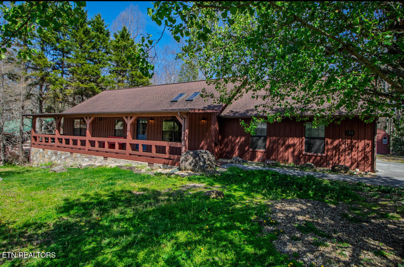 134 Laurel Tr — photo